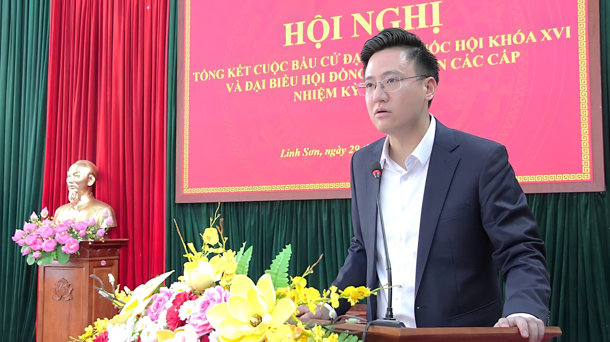 Anh-tin-bai