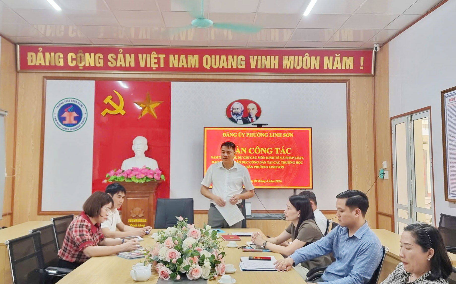 Anh-tin-bai