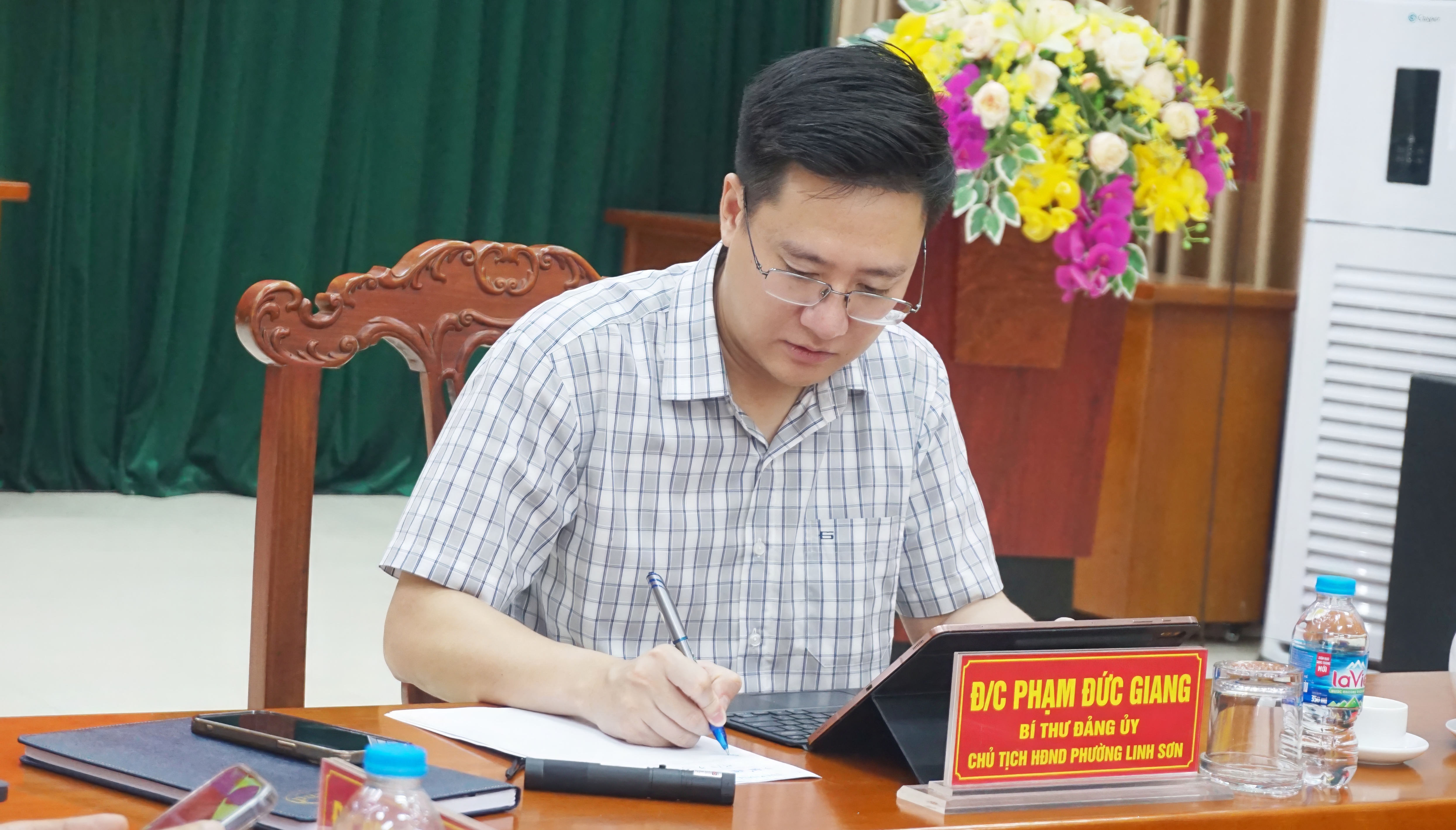 Anh-tin-bai