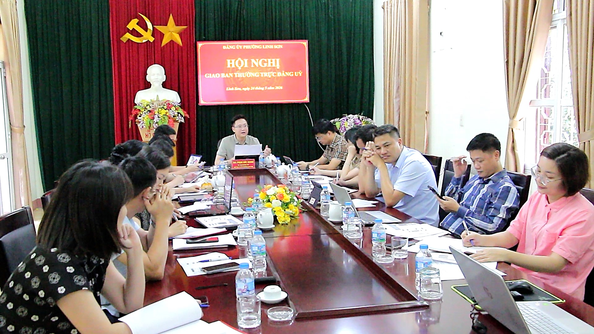 Anh-tin-bai