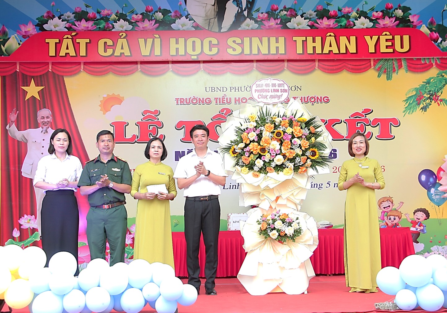 Anh-tin-bai