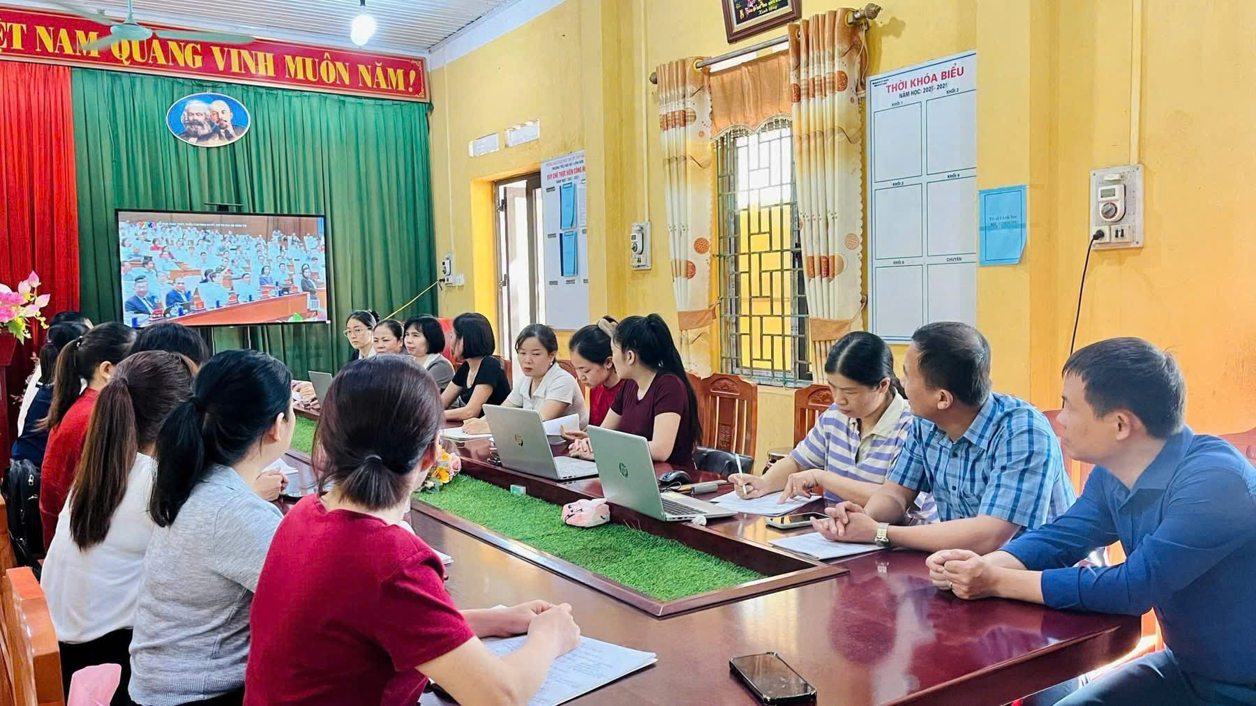 Anh-tin-bai