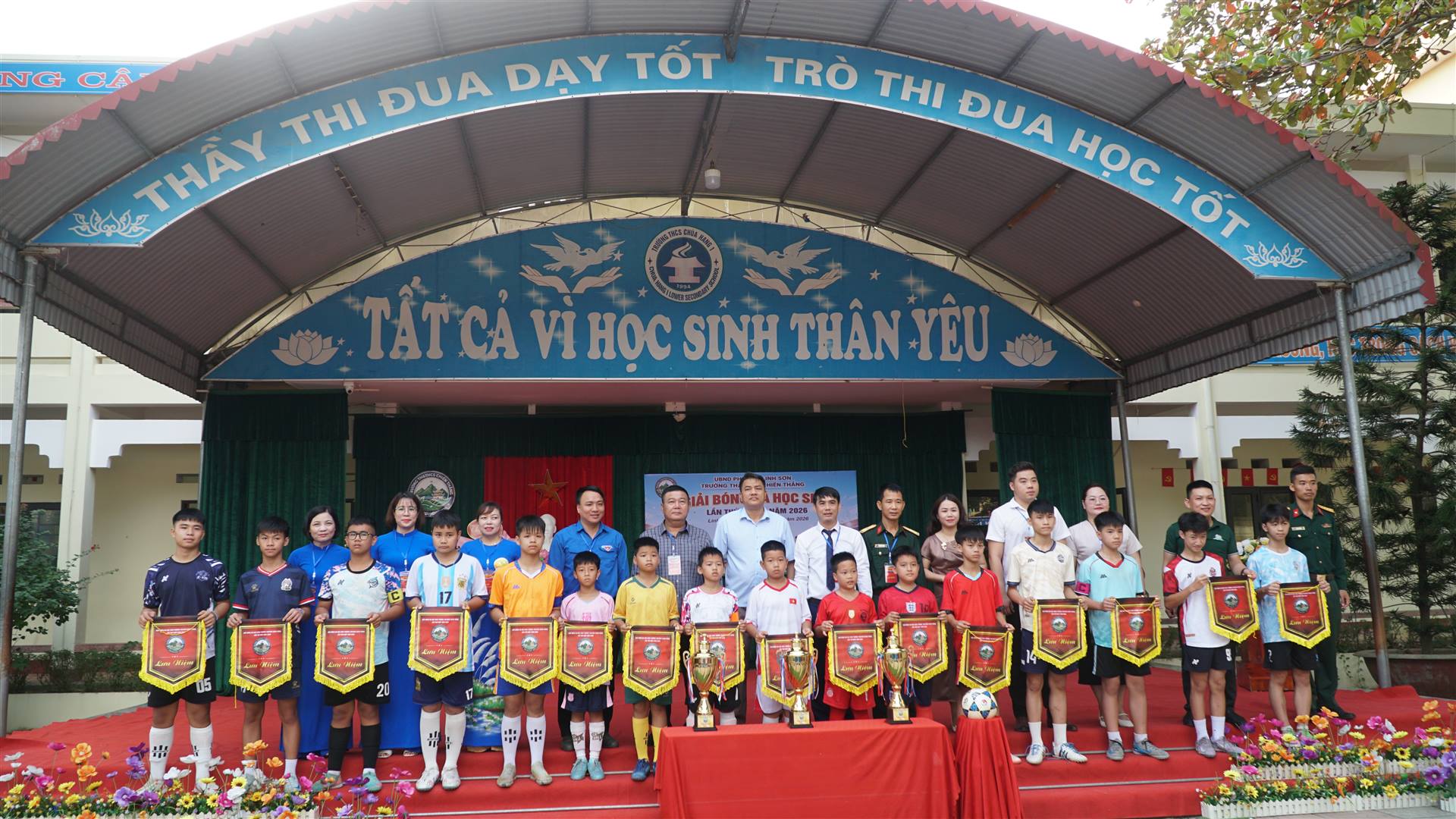 Anh-tin-bai