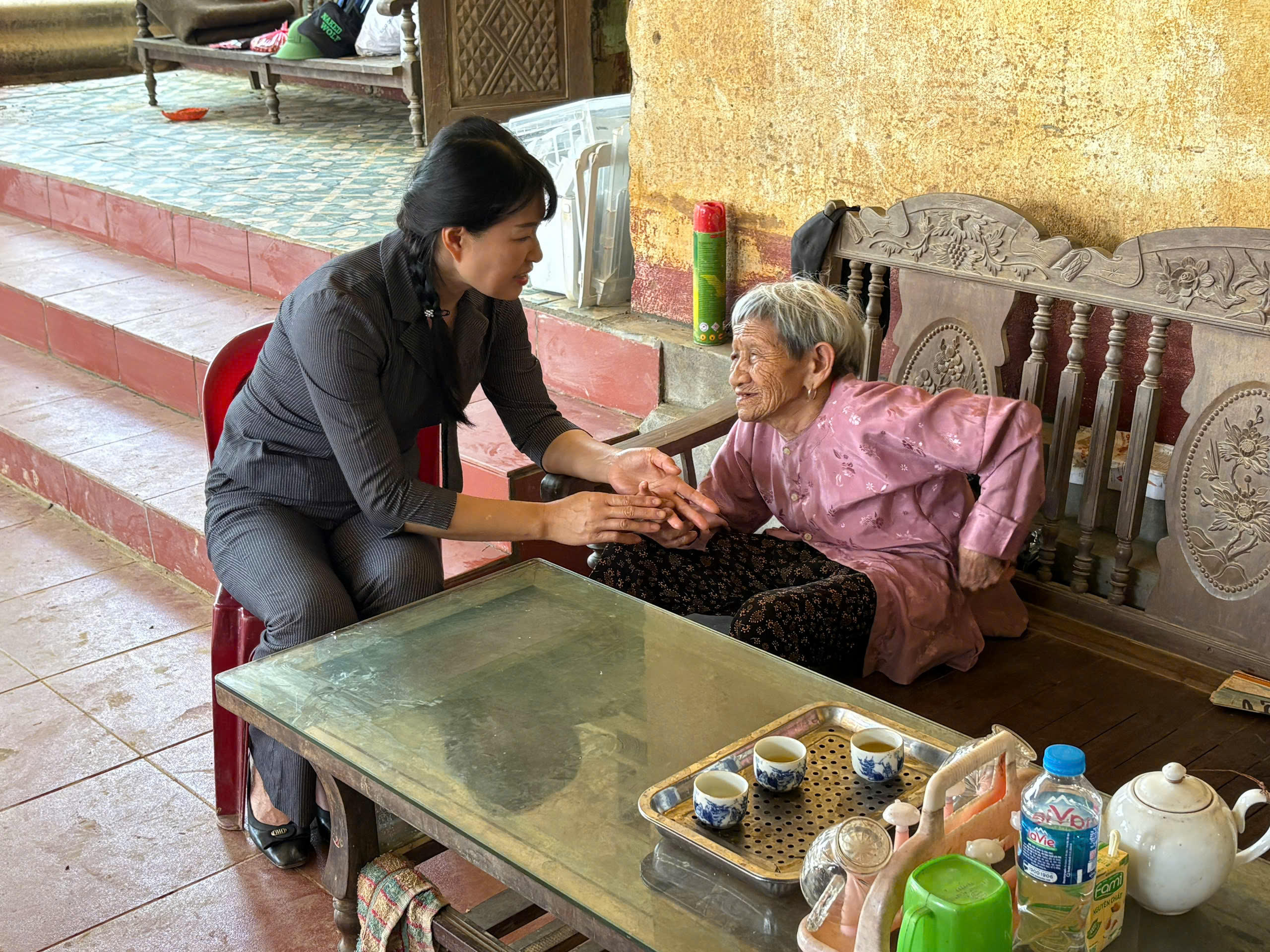 Anh-tin-bai