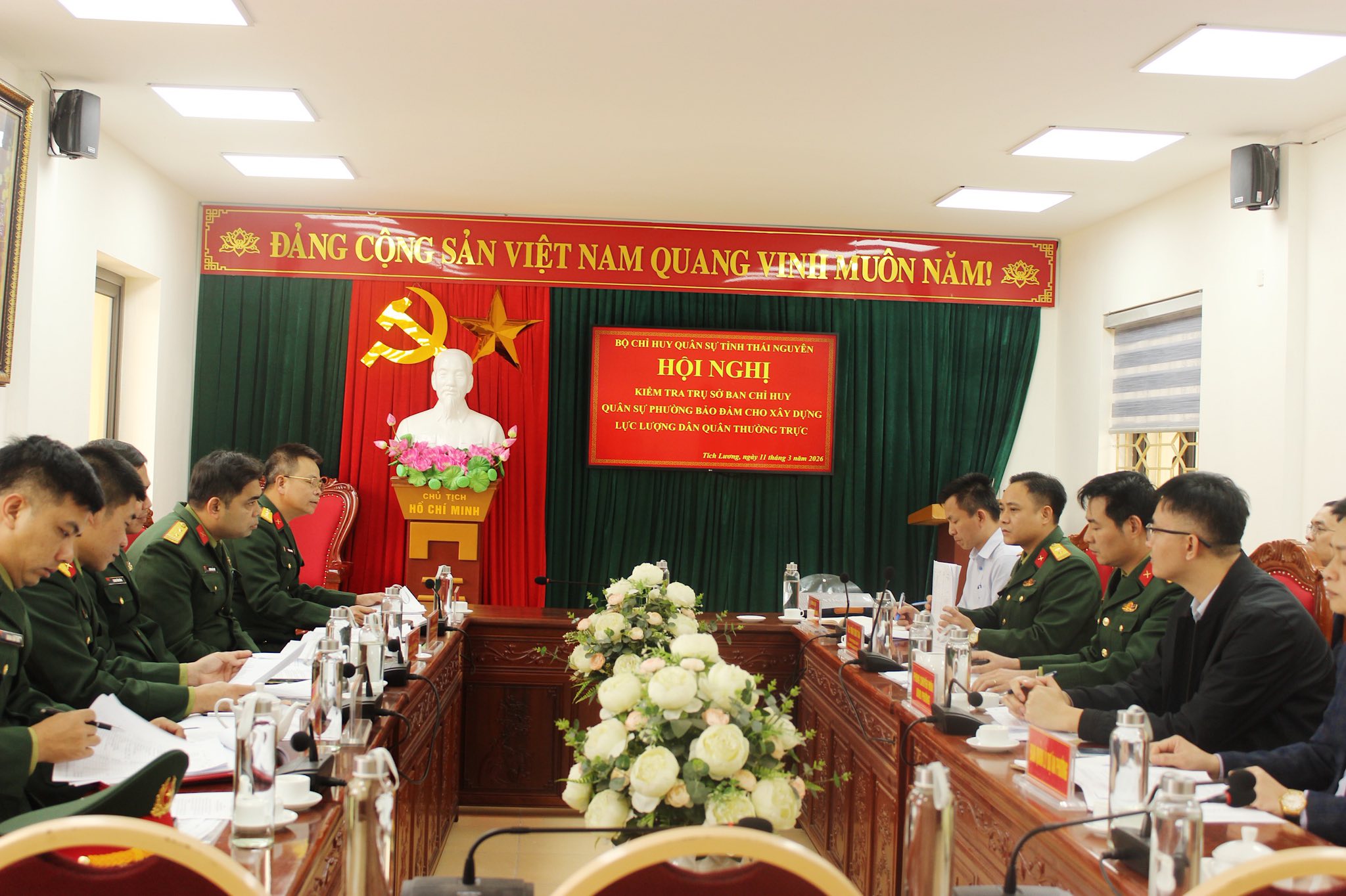 ĐOÀN CÔNG TÁC BỘ CHỈ HUY QUÂN SỰ TỈNH KIỂM TRA TRỤ SỞ BAN CHQS PHƯỜNG TÍCH LƯƠNG BẢO ĐẢM XÂY DỰNG LỰC LƯỢNG DÂN QUÂN THƯỜNG TRỰC