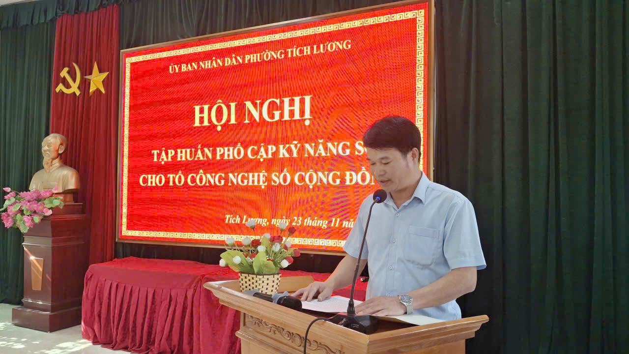 Tập huấn kỹ năng số cho Tổ công nghệ số cộng đồng trên địa bàn phường Tích Lương