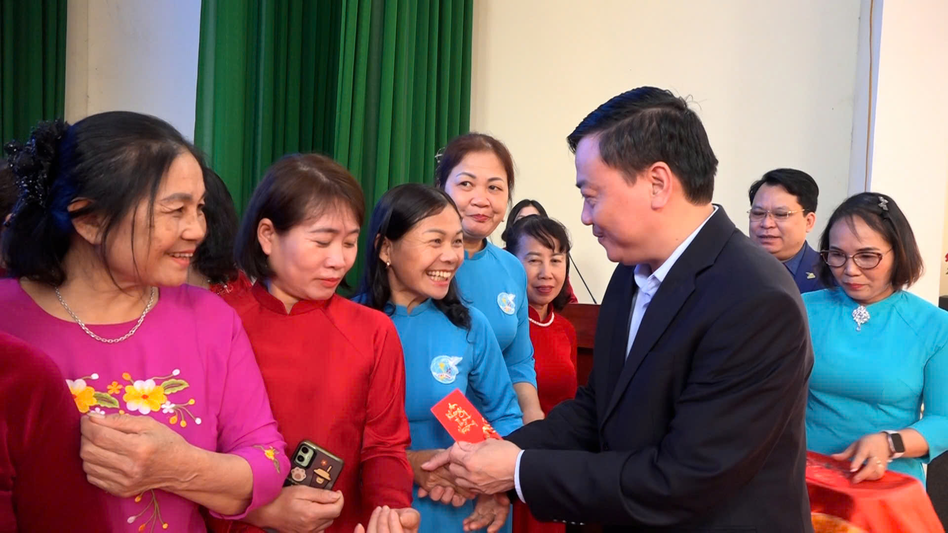 Anh-tin-bai