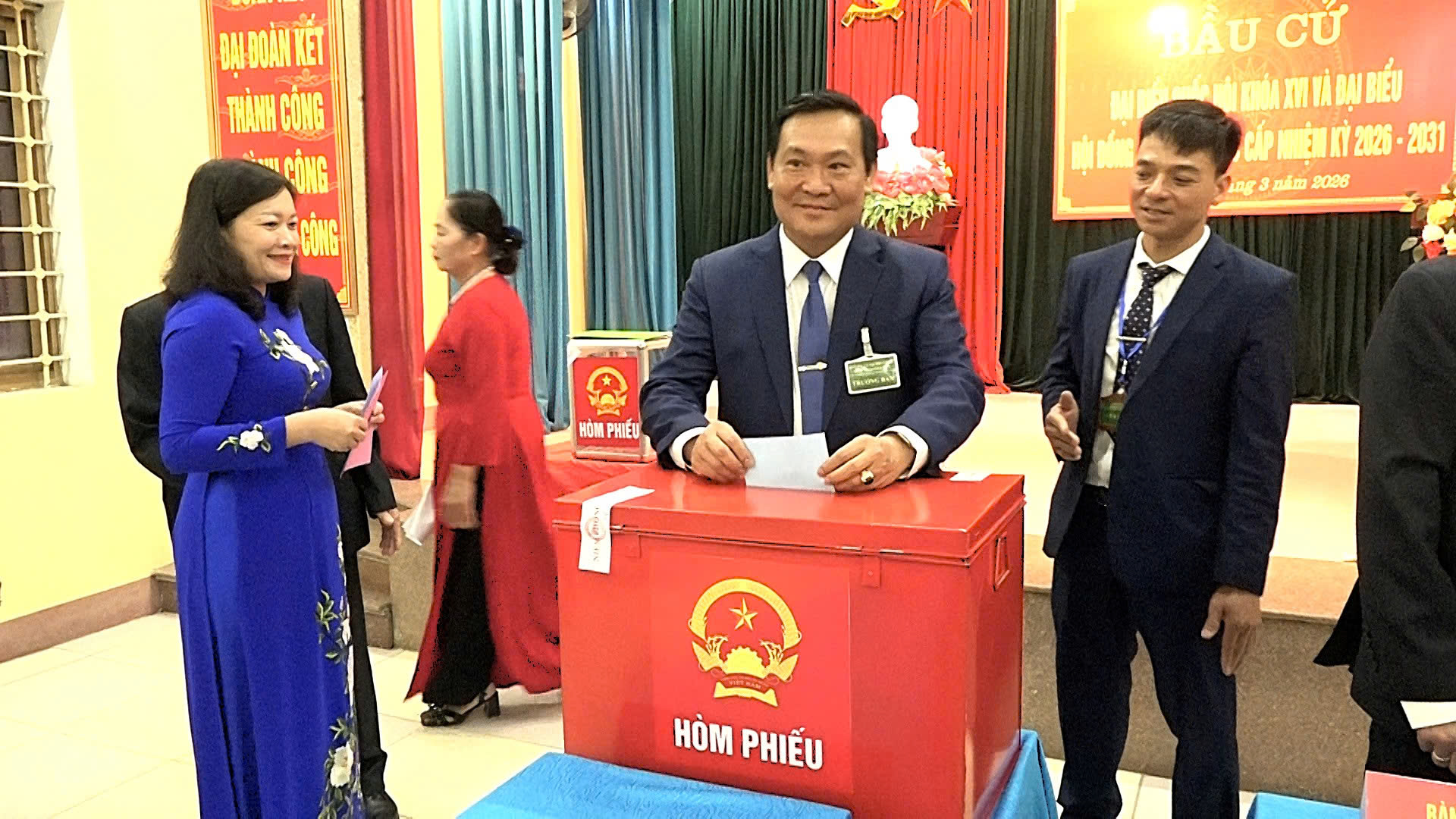 Anh-tin-bai