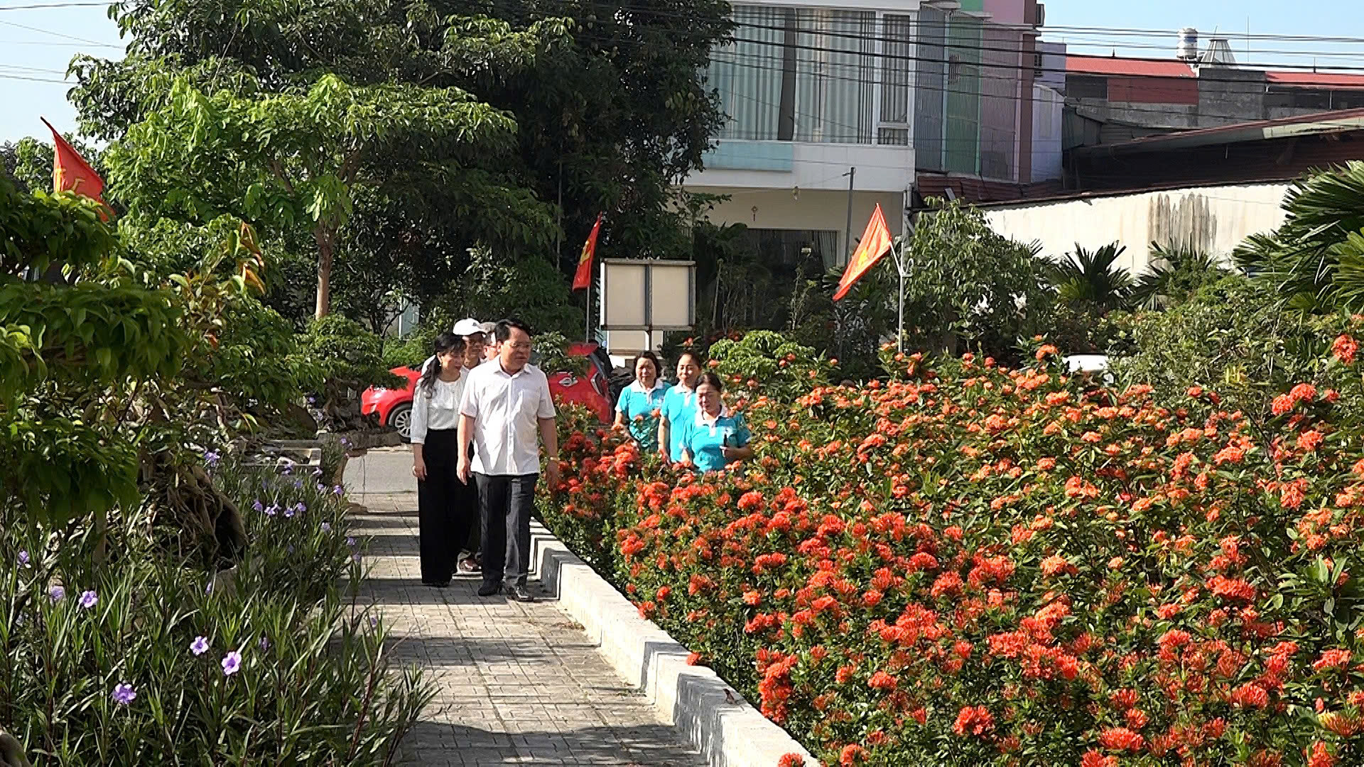Anh-tin-bai