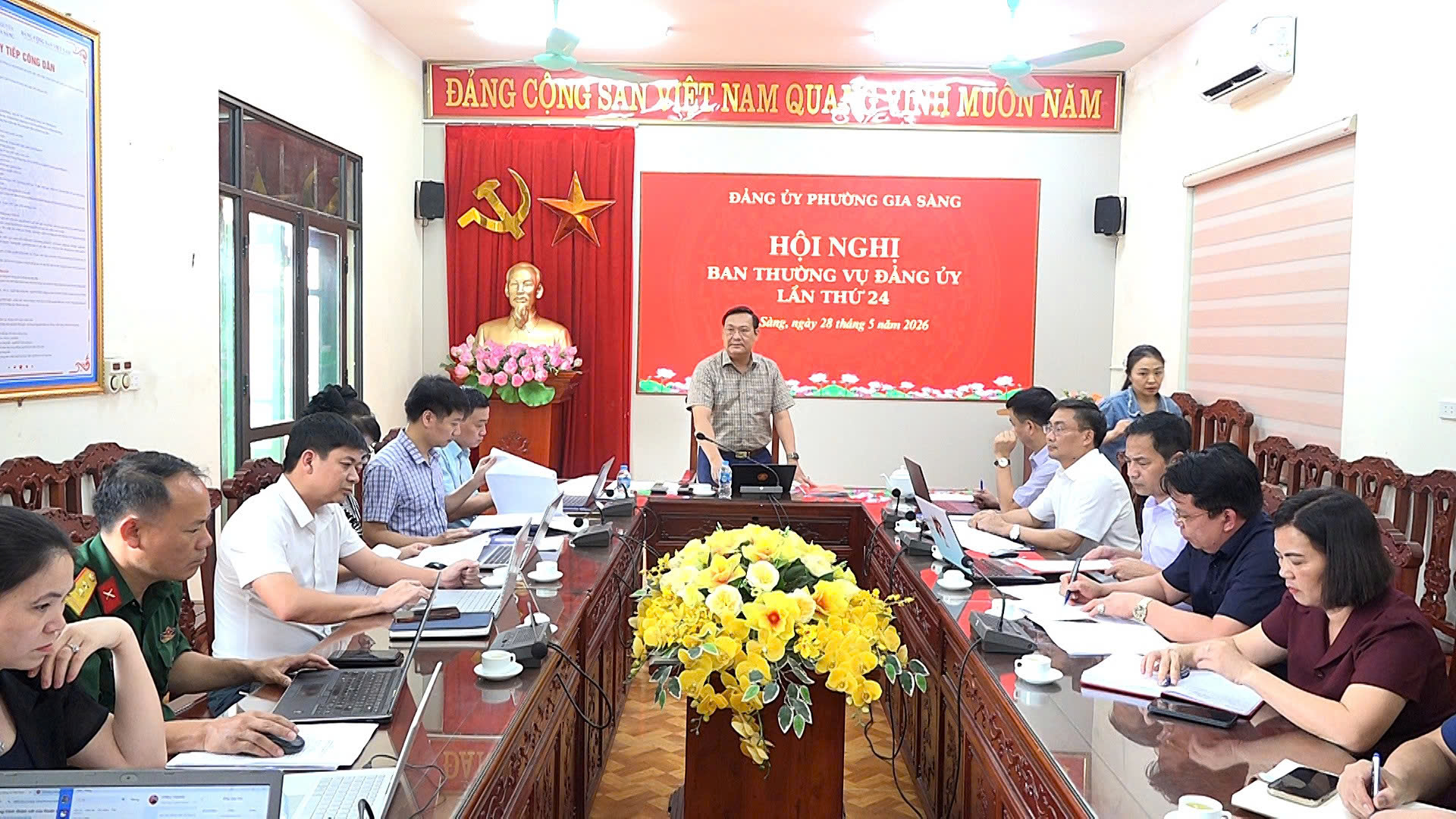 Anh-tin-bai