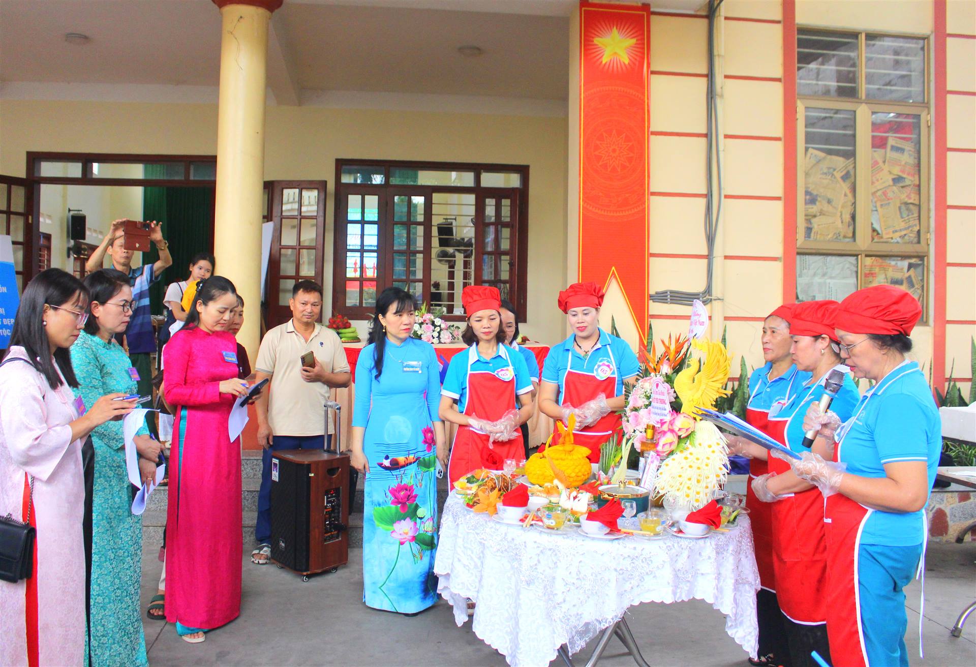 Anh-tin-bai