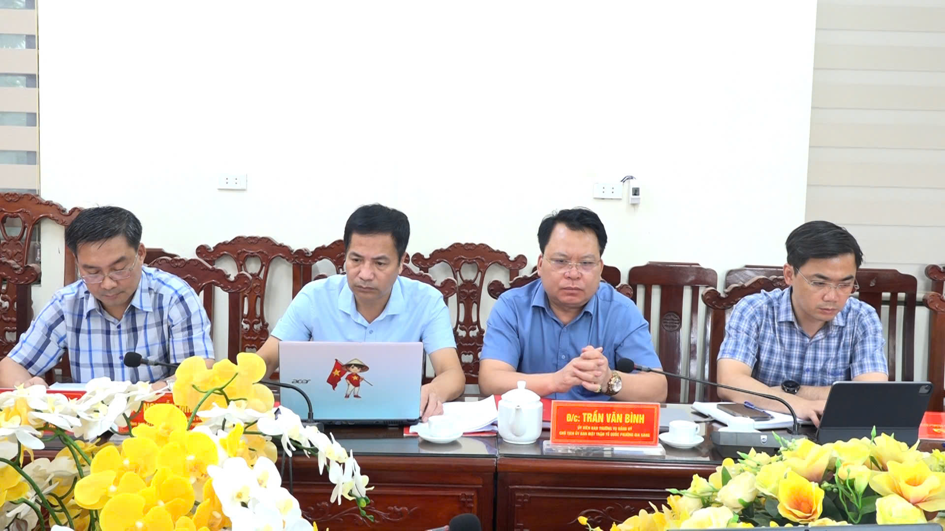 Anh-tin-bai