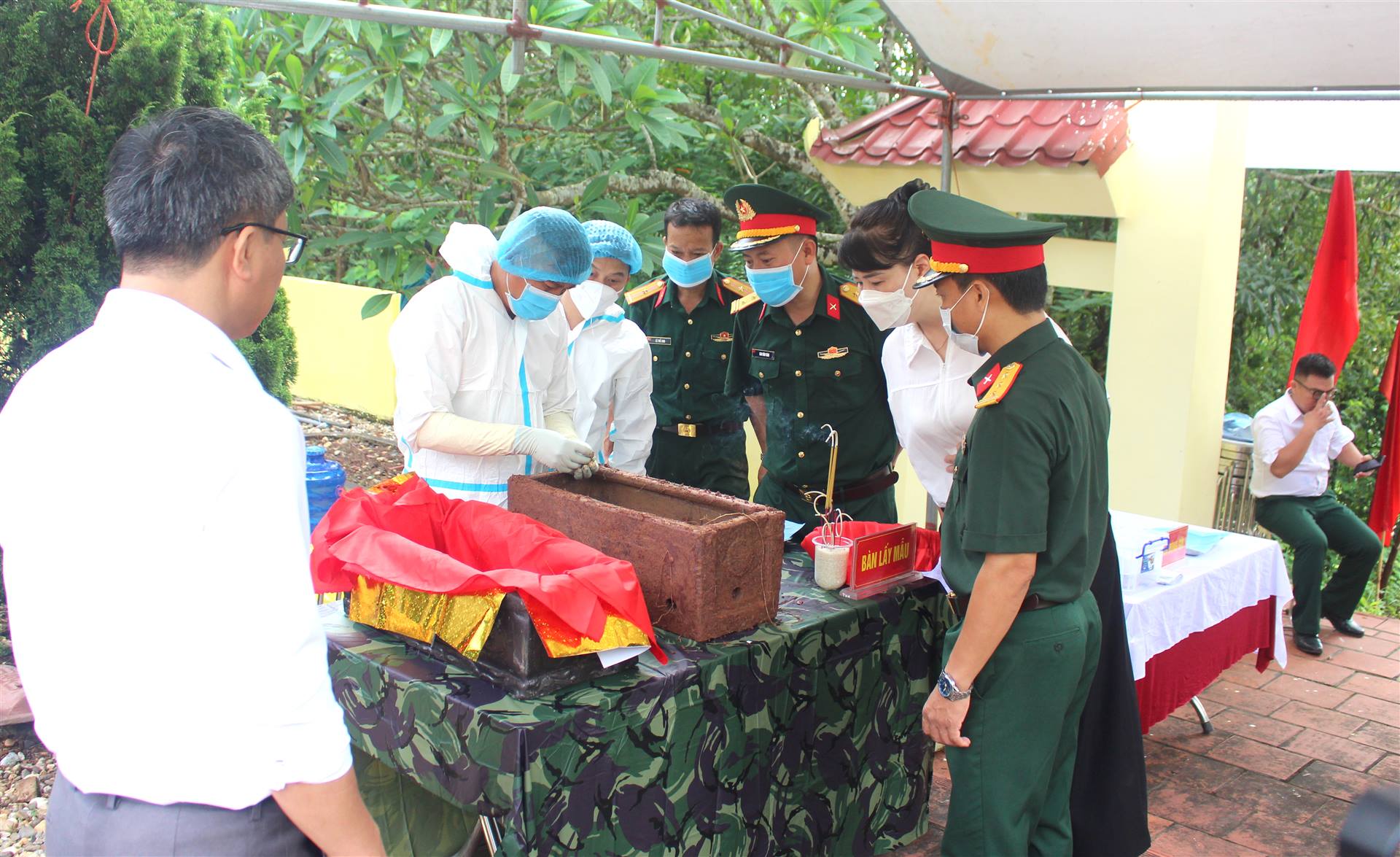 Anh-tin-bai