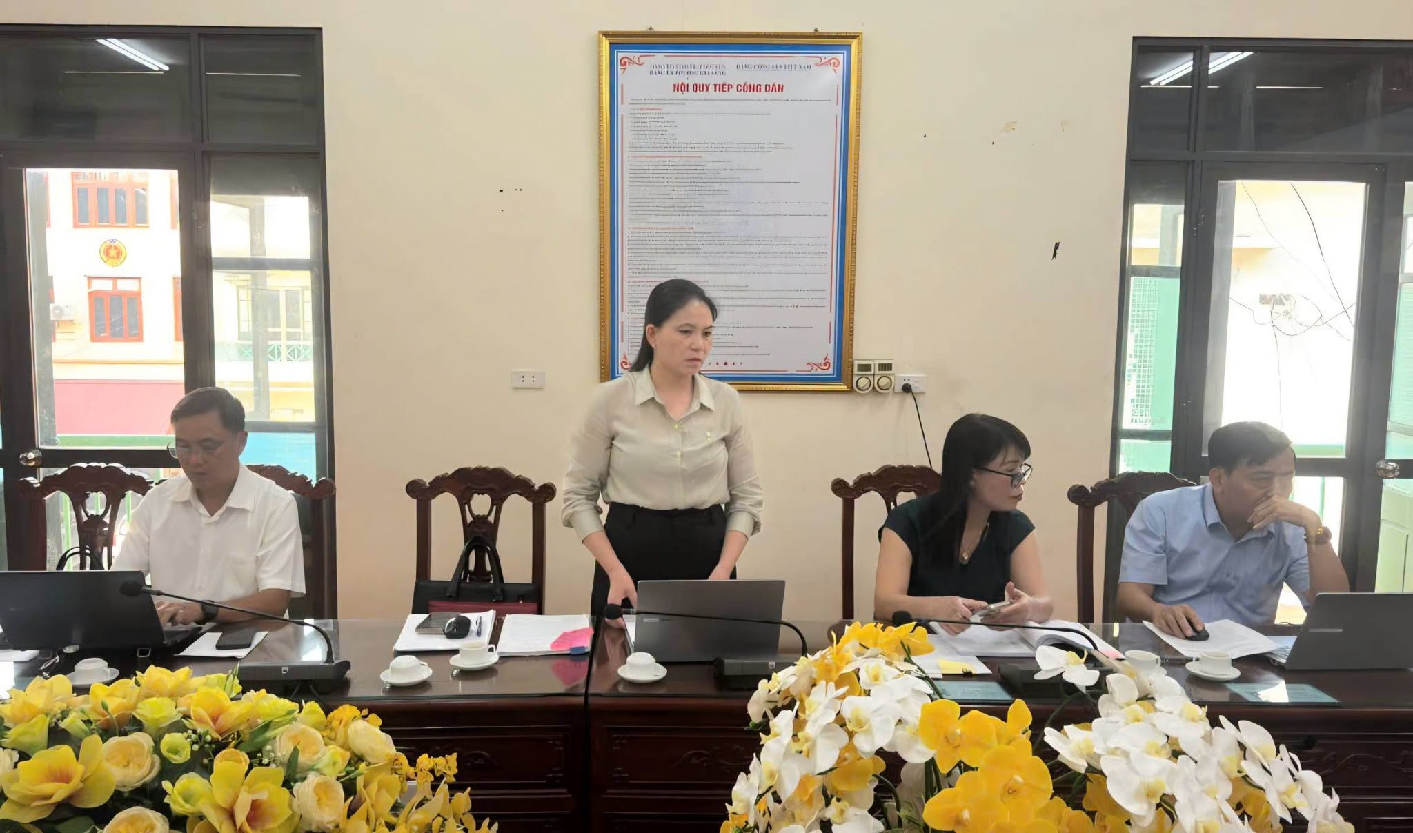 Anh-tin-bai