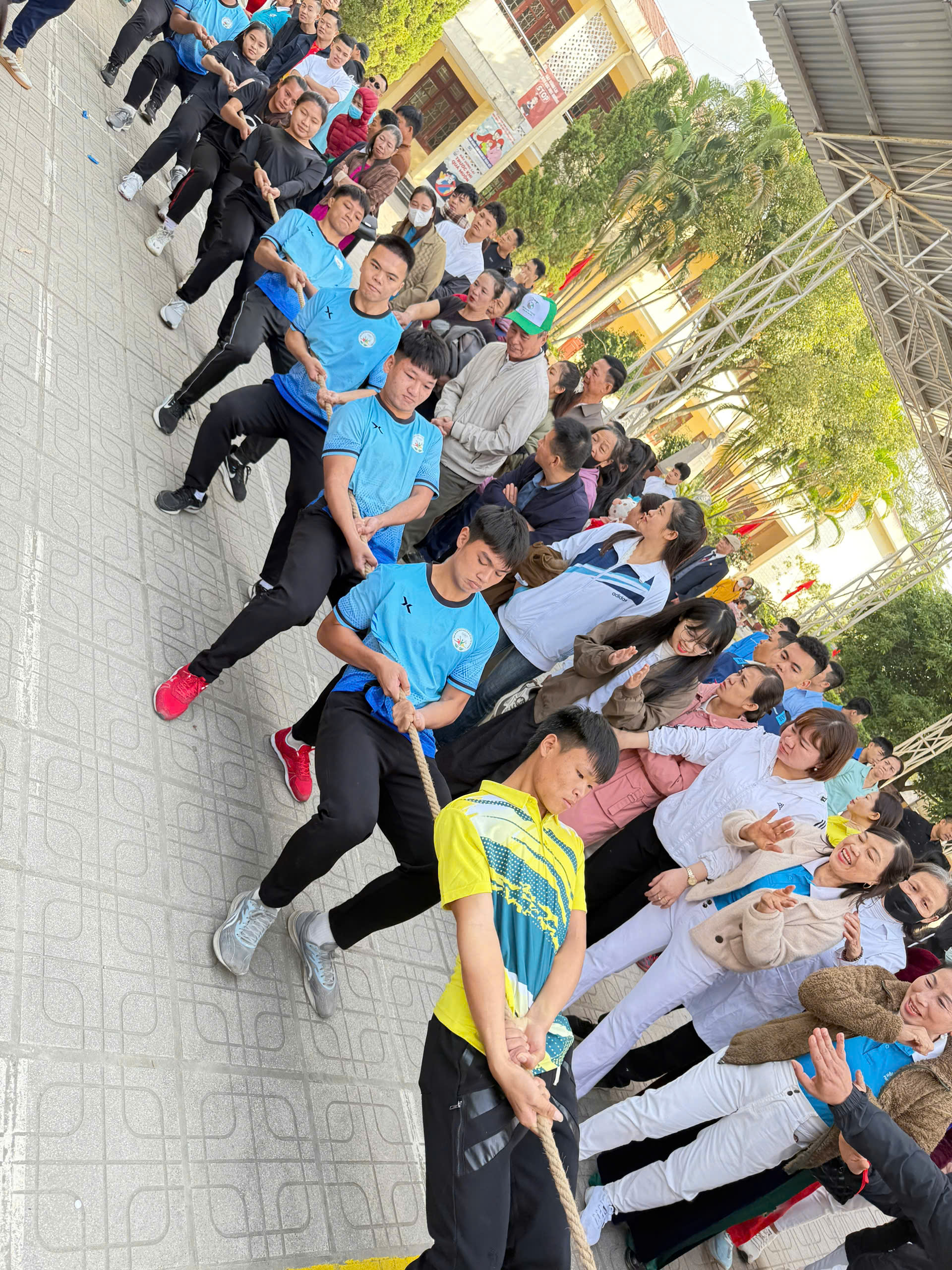 Đại hội thể dục thể thao phường Quyết Thắng: Các môn thi đấu sôi nổi Kéo co – Đẩy gậy – Chạy 100m nam, nữ