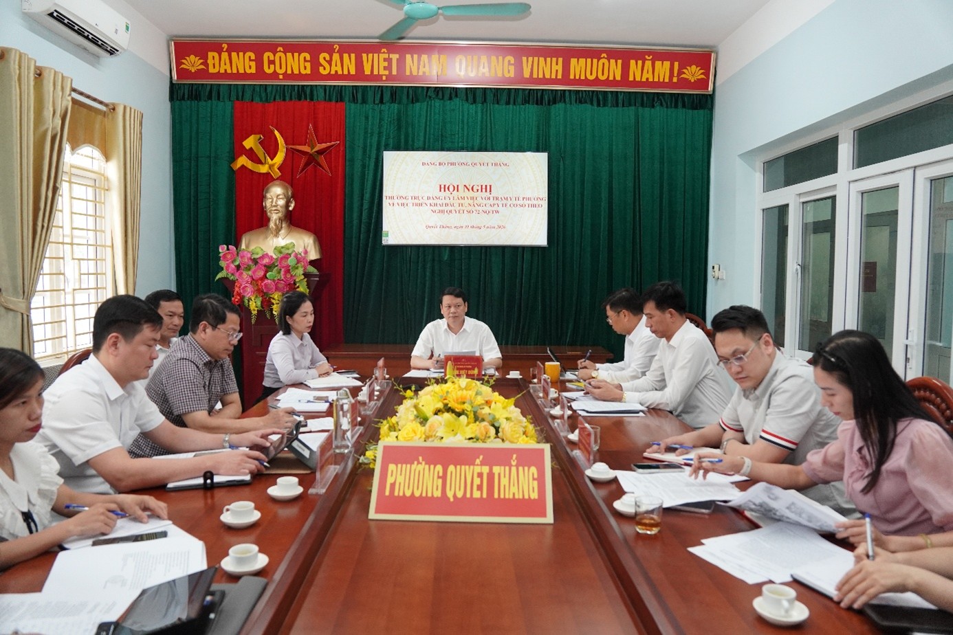 Thường trực Đảng ủy làm việc với Trạm Y tế phường 