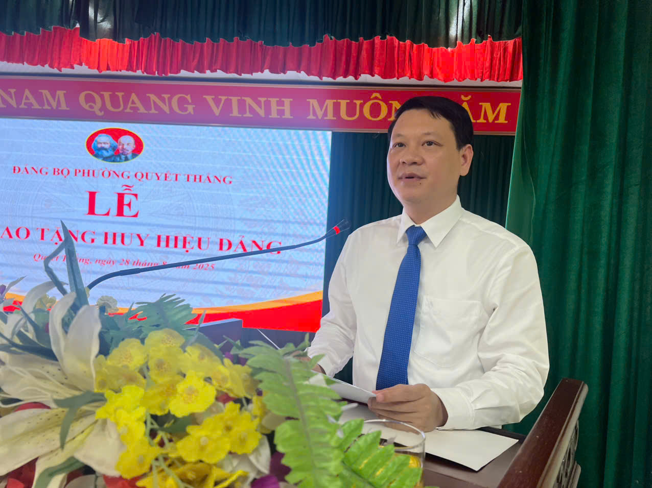 Anh-tin-bai