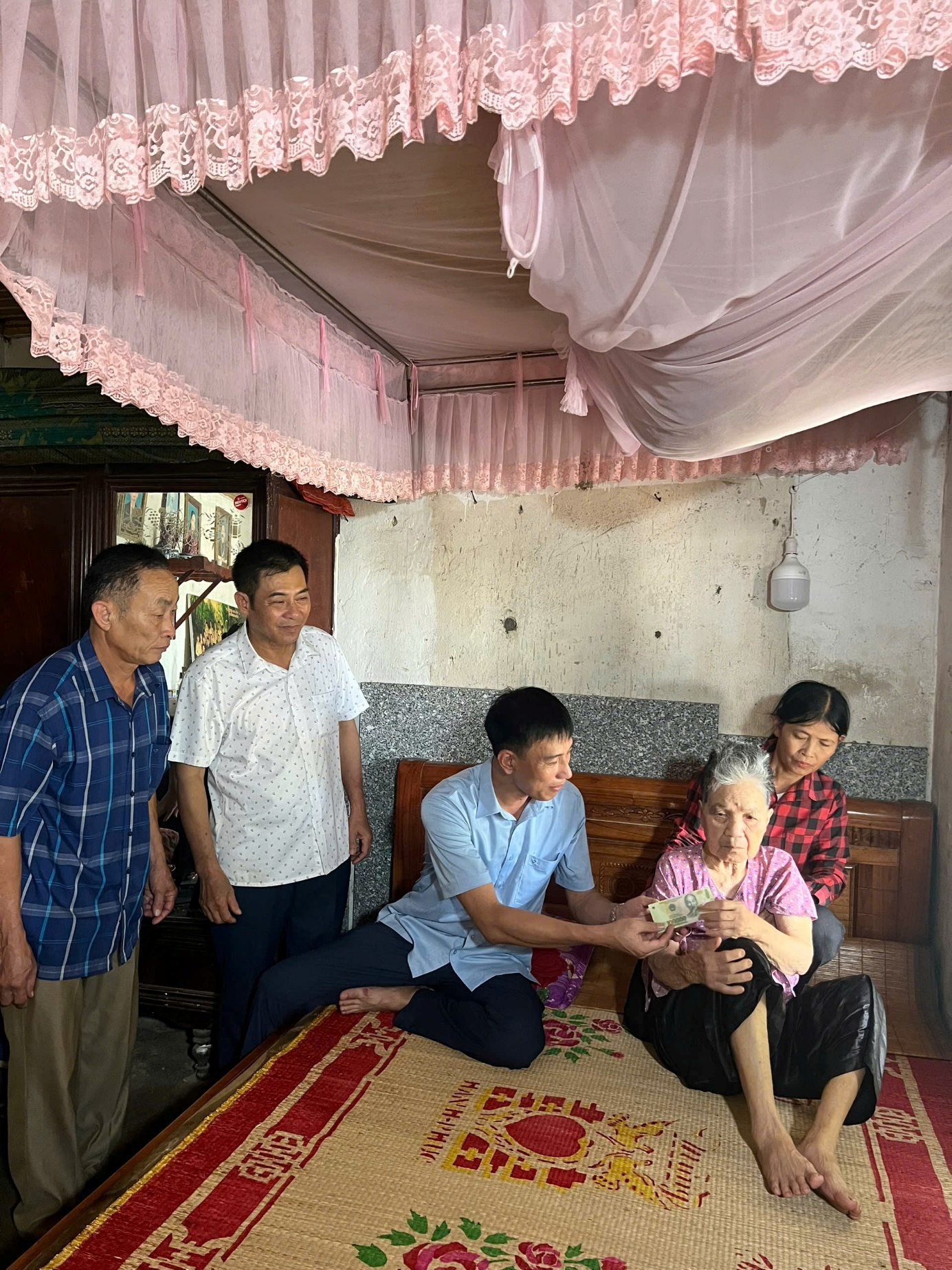 Anh-tin-bai