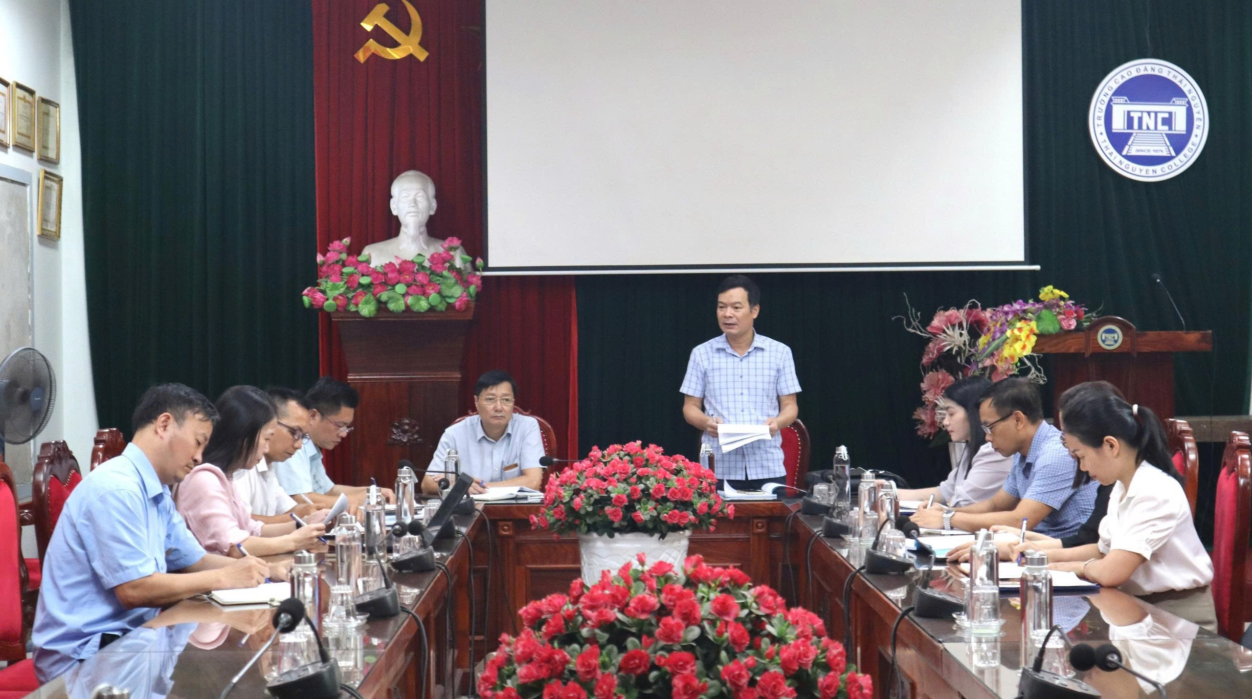 Ủy ban Kiểm tra Đảng ủy phường Quyết Thắng thực hiện giám sát việc xây dựng, ban hành quy chế làm việc của Ủy ban Kiểm tra Đảng ủy cơ sở nhiệm kỳ 2025 – 2030