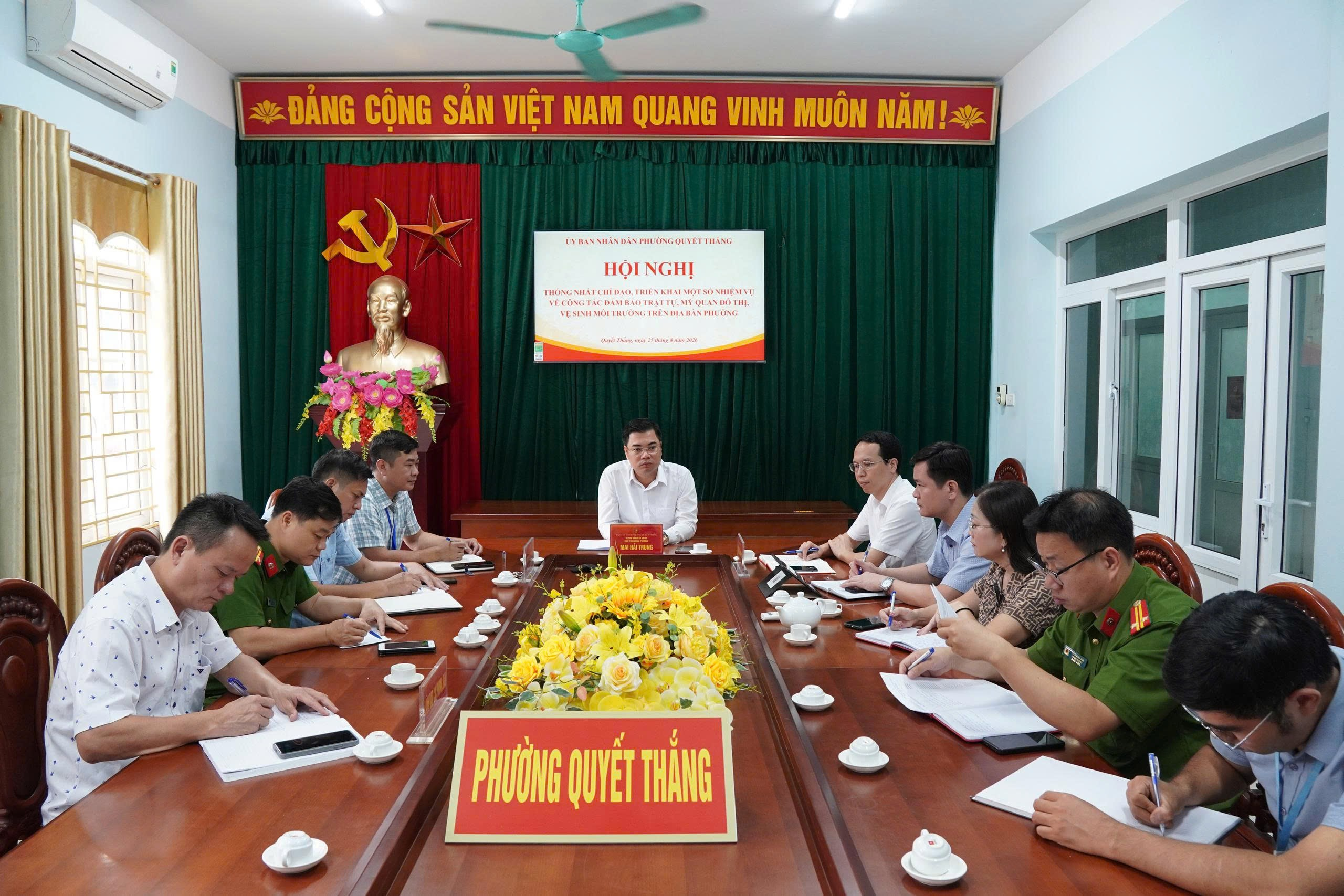 Phường Quyết Thắng chỉ đạo tăng cường công tác bảo đảm trật tự, mỹ quan đô thị và vệ sinh môi trường
