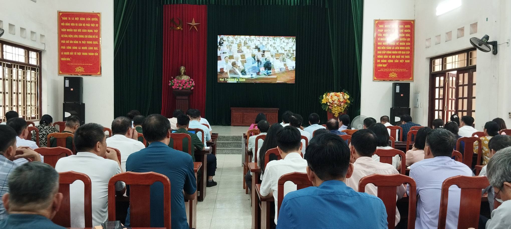 GẦN 2,2 TRIỆU ĐẠI BIỂU QUÁN TRIỆT NGHỊ QUYẾT TRUNG ƯƠNG 2 KHÓA XIV