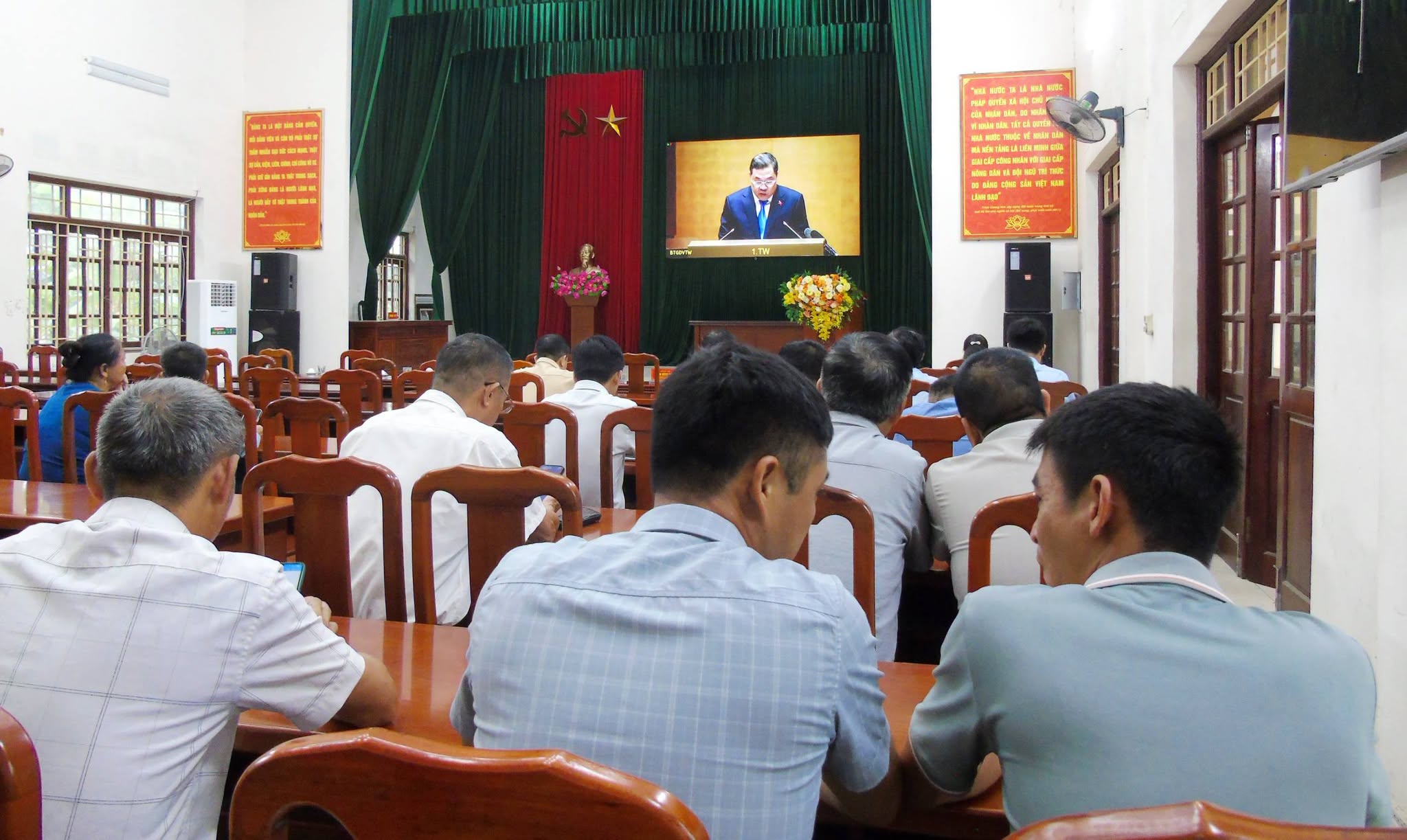 XÃ TÂN CƯƠNG THAM GIA HỘI NGHỊ QUÁN TRIỆT NGHỊ QUYẾT VỀ PHÁT TRIỂN KINH TẾ CÓ VỐN ĐẦU TƯ NƯỚC NGOÀI