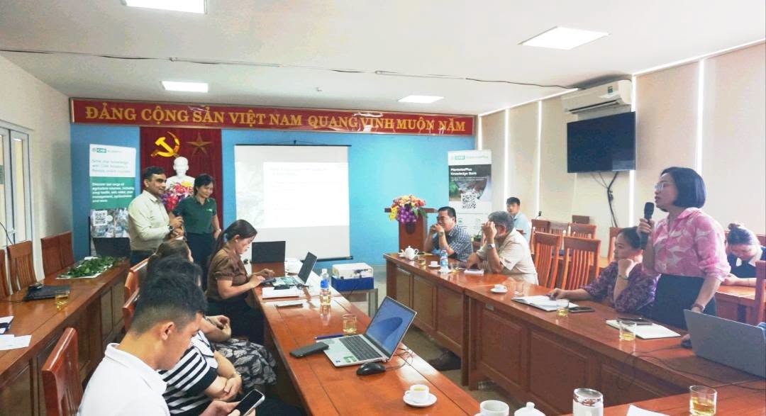 THAM VẤN, CHIA SẺ KIẾN THỨC VỀ ỨNG DỤNG CÔNG CỤ SỐ (CABI) TRONG LĨNH VỰC BẢO VỆ THỰC VẬT VÀ QUẢN LÝ DỊCH HẠI TỔNG HỢP IPM TRÊN CÂY CHÈ