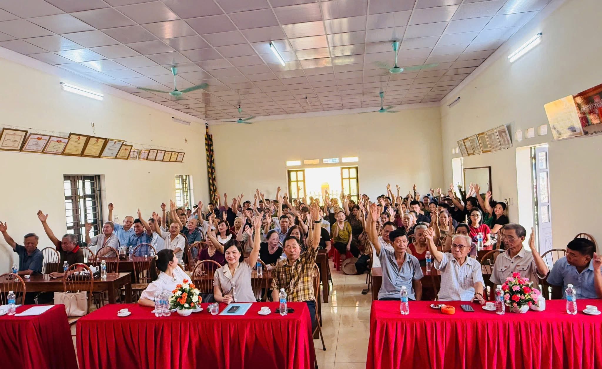 XÃ ĐẠI PHÚC TỔ CHỨC LẤY Ý KIẾN NHÂN DÂN VỀ ĐỀ ÁN SẮP XẾP, SÁP NHẬP CÁC XÓM TRÊN ĐỊA BÀN