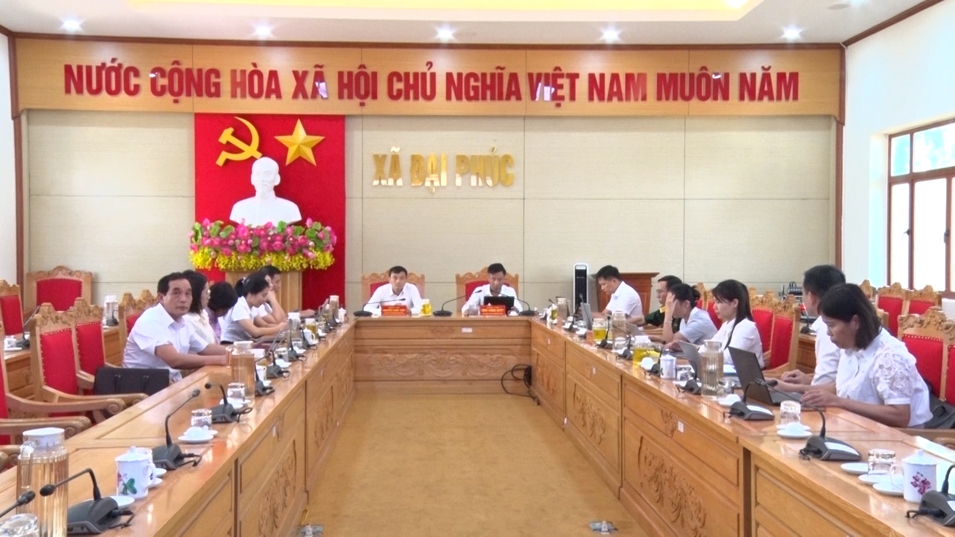 Xã Đại Phúc tham gia Hội nghị trực tuyến triển khai nhiệm vụ cải cách hành chính những tháng cuối năm 2026; tổng kết Chiến dịch “100 ngày số hóa, làm sạch, chuẩn hóa dữ liệu”; sơ kết công tác đăng ký đất đai, lập hồ sơ địa chính và hoàn thiện cơ sở dữ liệu đất đai.