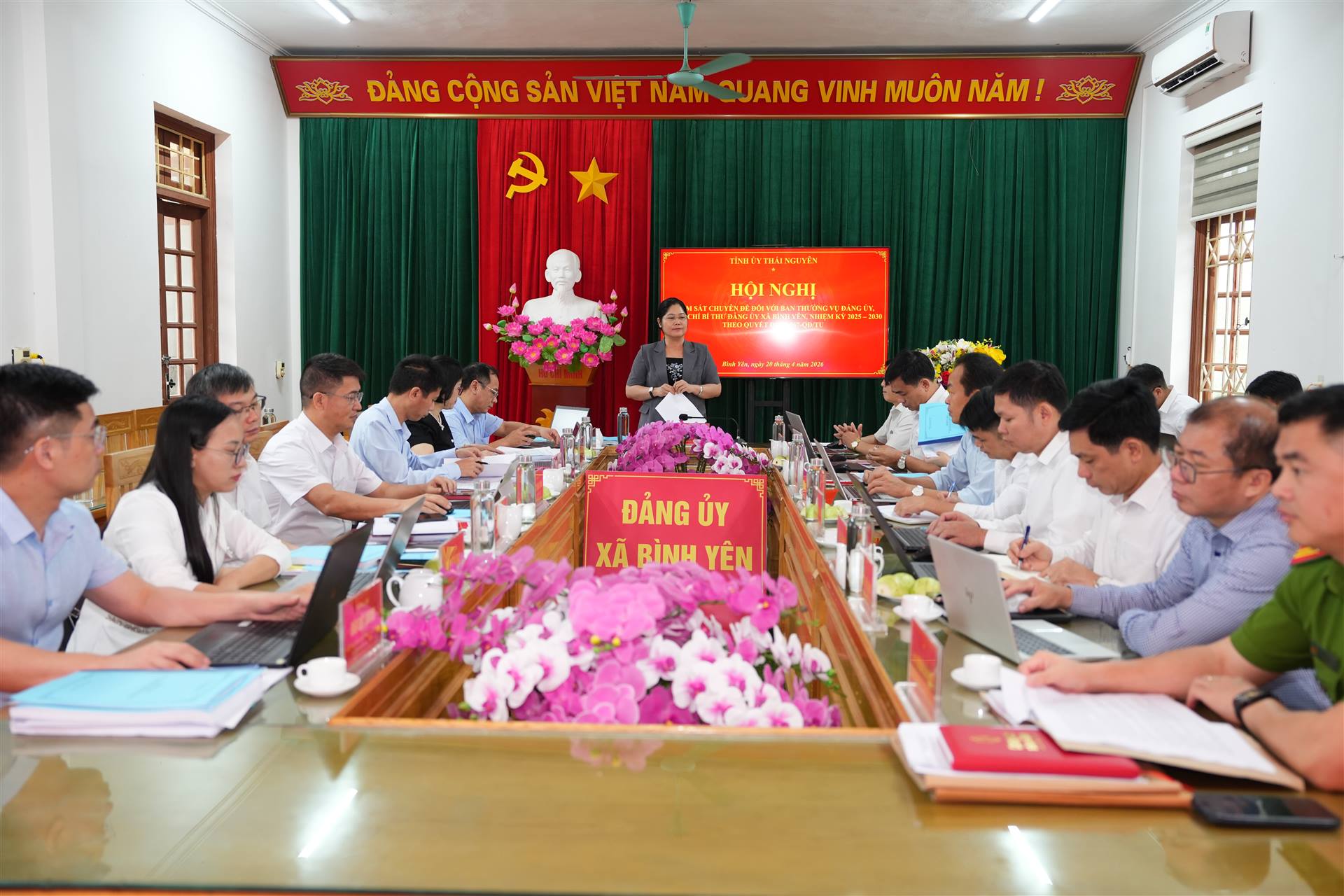 ĐOÀN GIÁM SÁT CỦA TỈNH LÀM VIỆC TẠI XÃ BÌNH YÊN