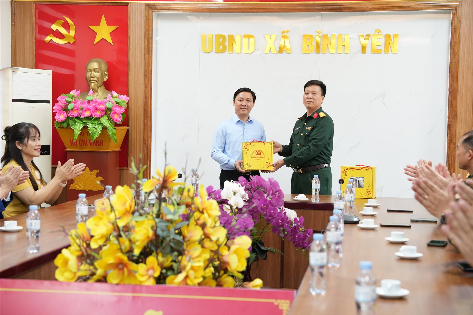 Anh-tin-bai