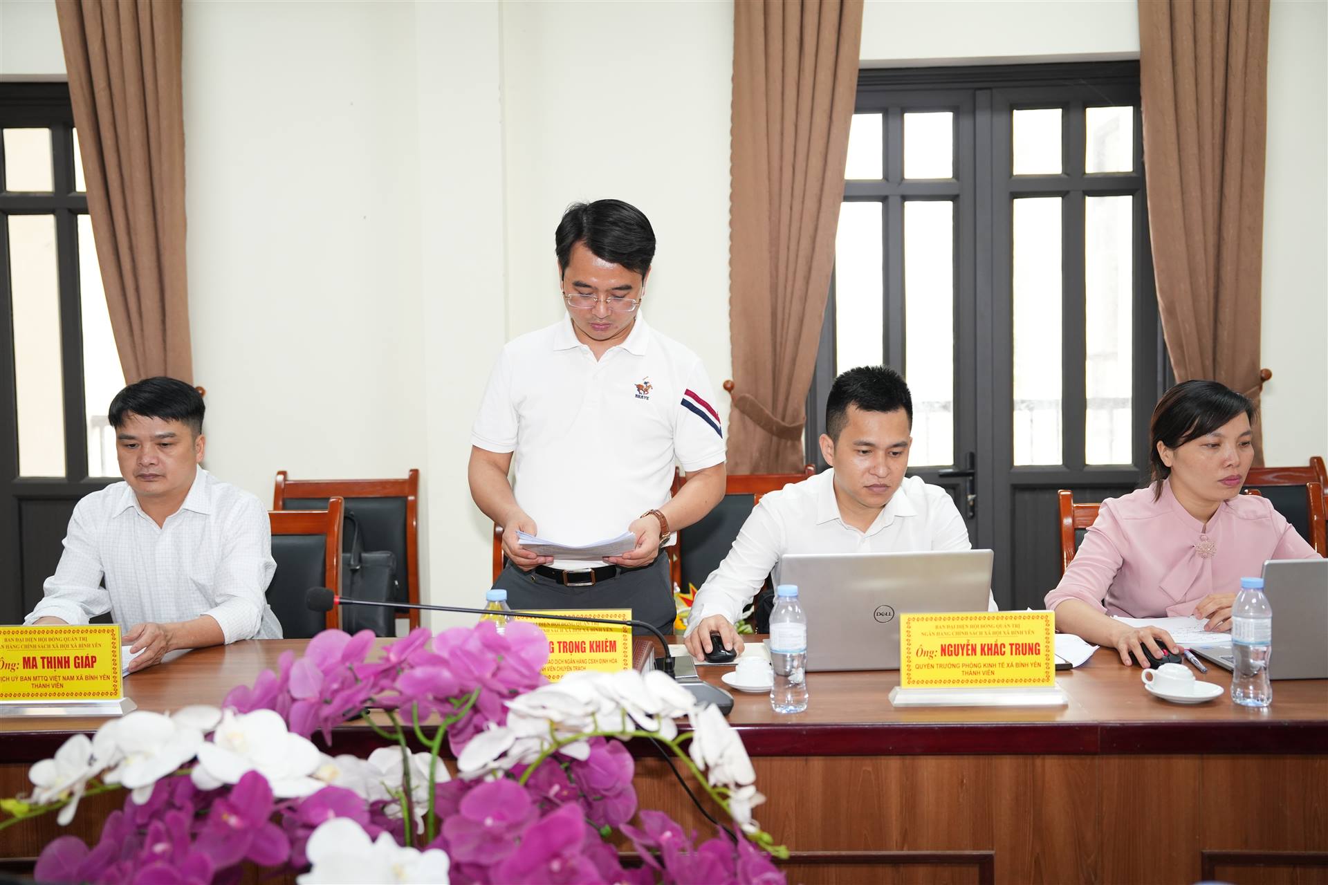 Anh-tin-bai