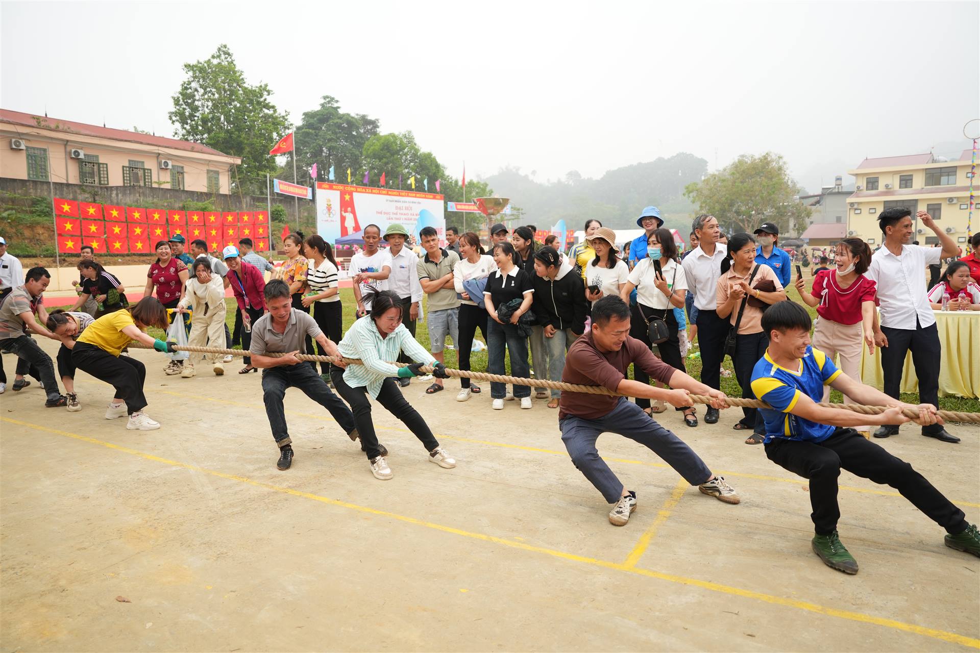 Anh-tin-bai