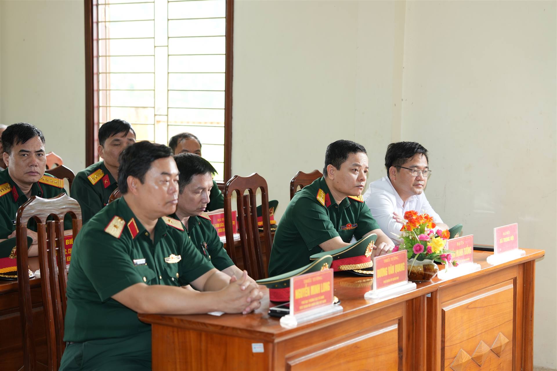 Anh-tin-bai