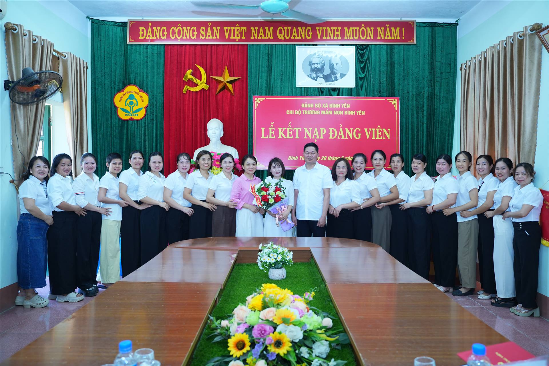 Anh-tin-bai