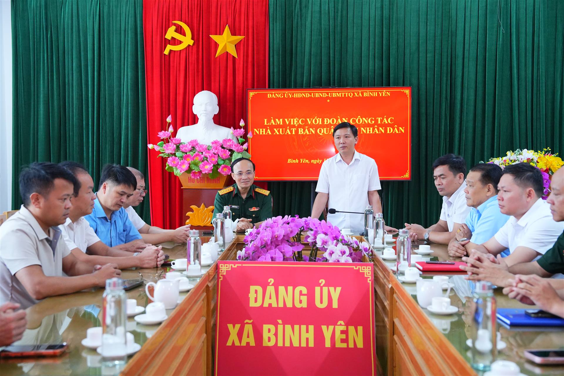 Anh-tin-bai