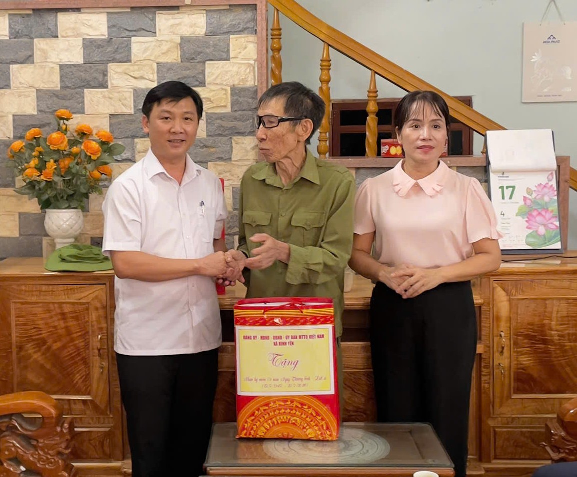 Anh-tin-bai