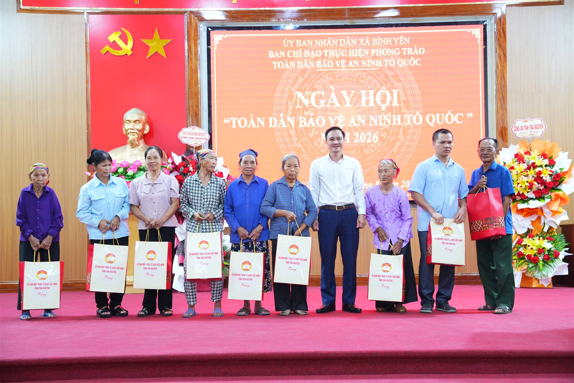Anh-tin-bai