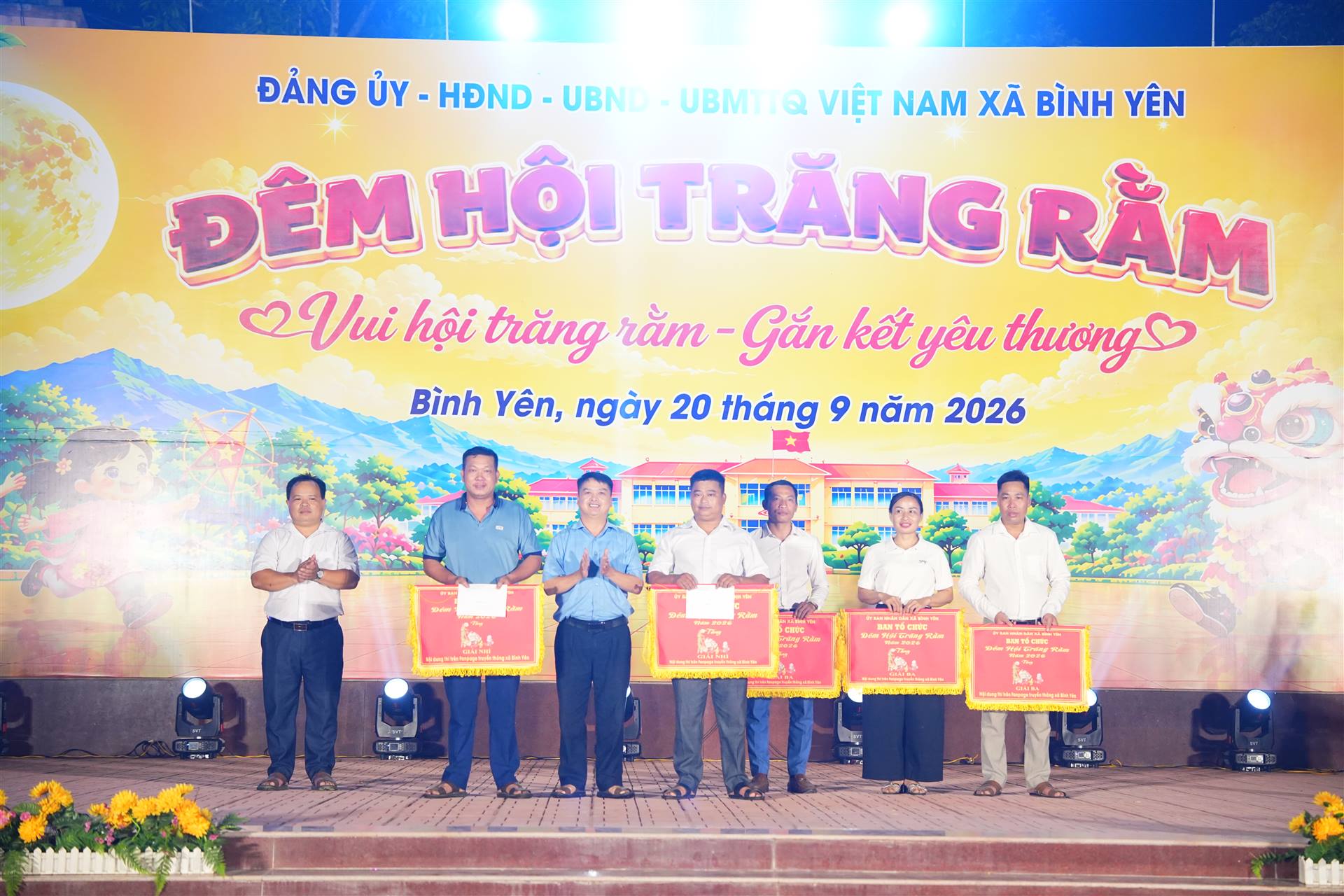 Anh-tin-bai