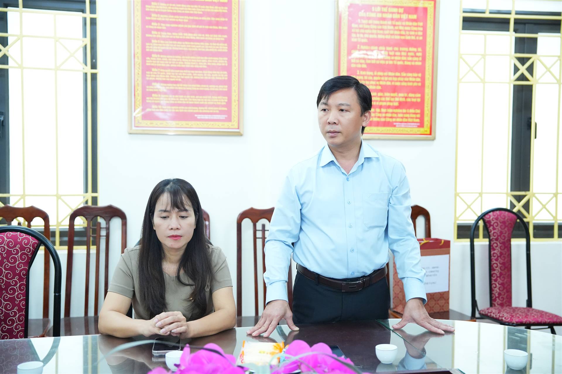 Anh-tin-bai