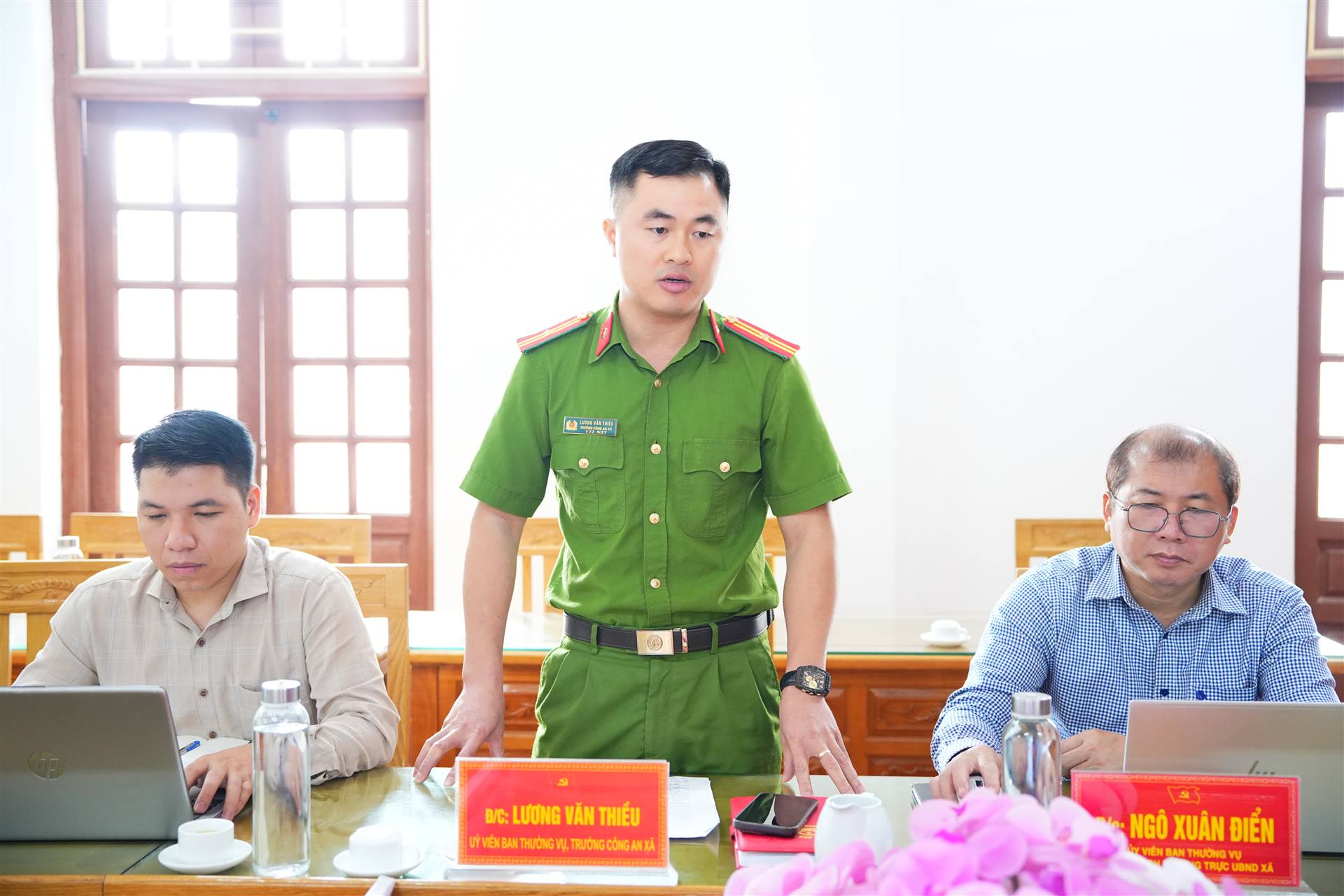 Anh-tin-bai