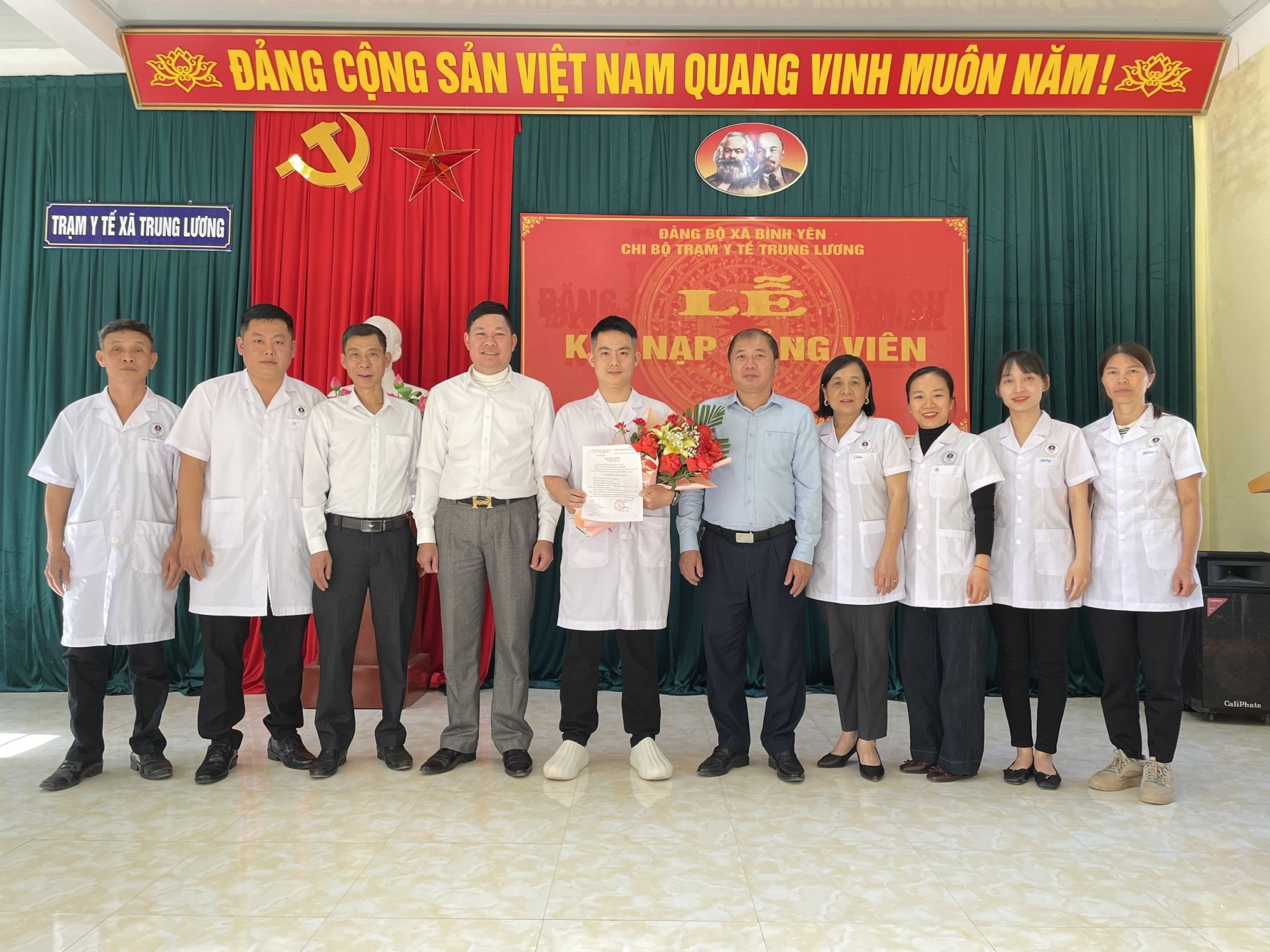 Anh-tin-bai