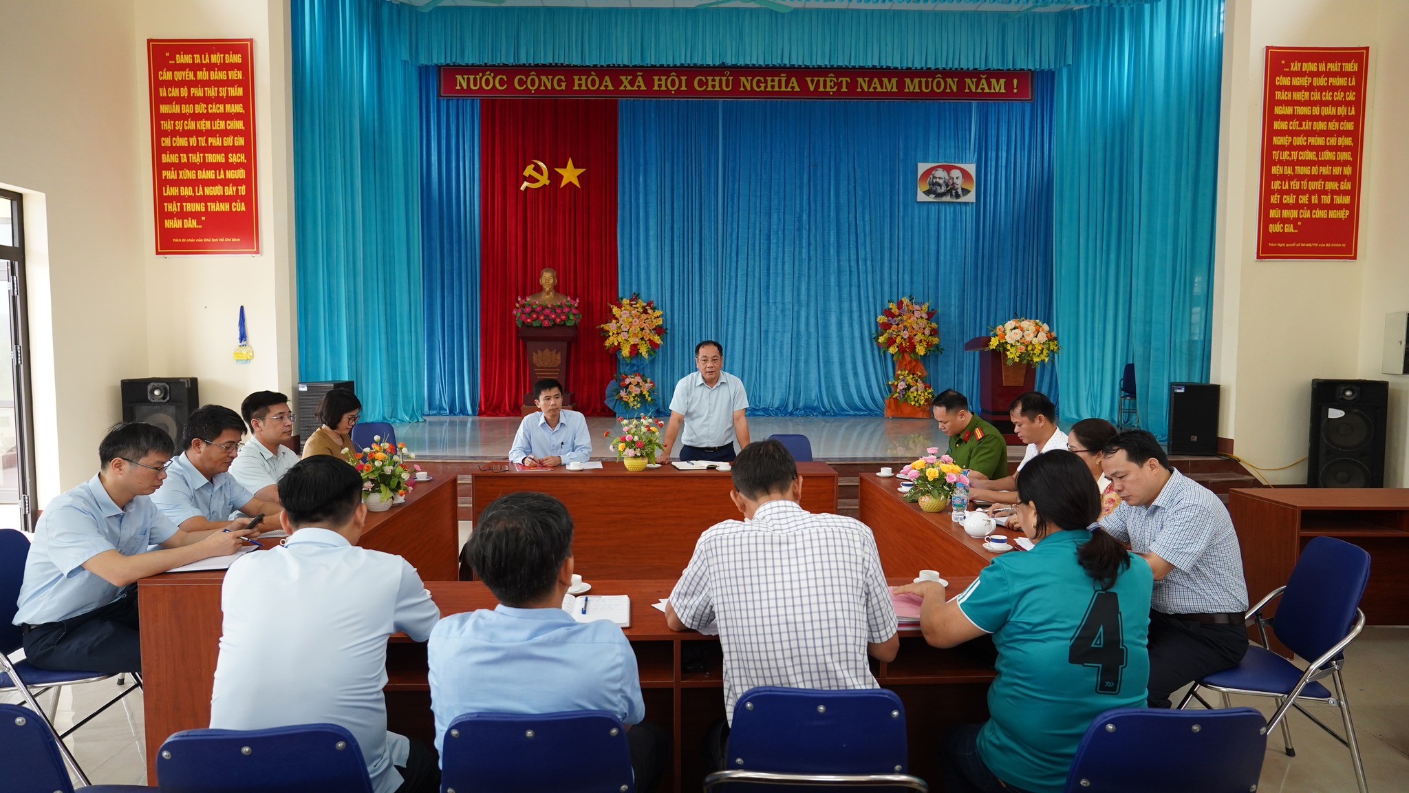 Đoàn giám sát của Tỉnh uỷ thực hiện khảo sát tại Định Hóa