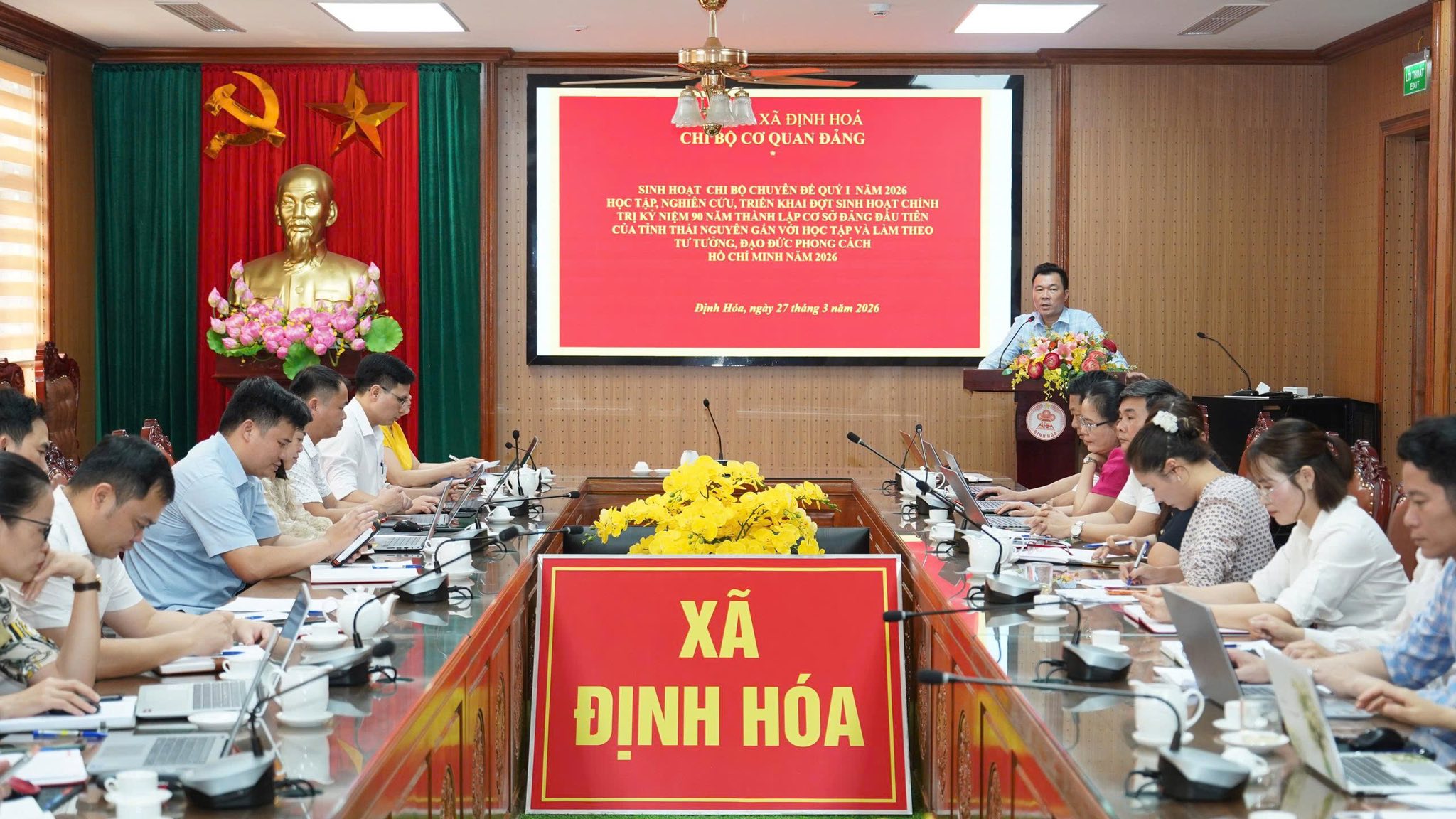 Anh-tin-bai