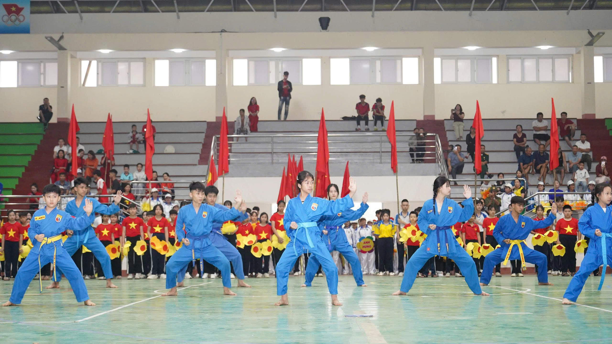 Anh-tin-bai