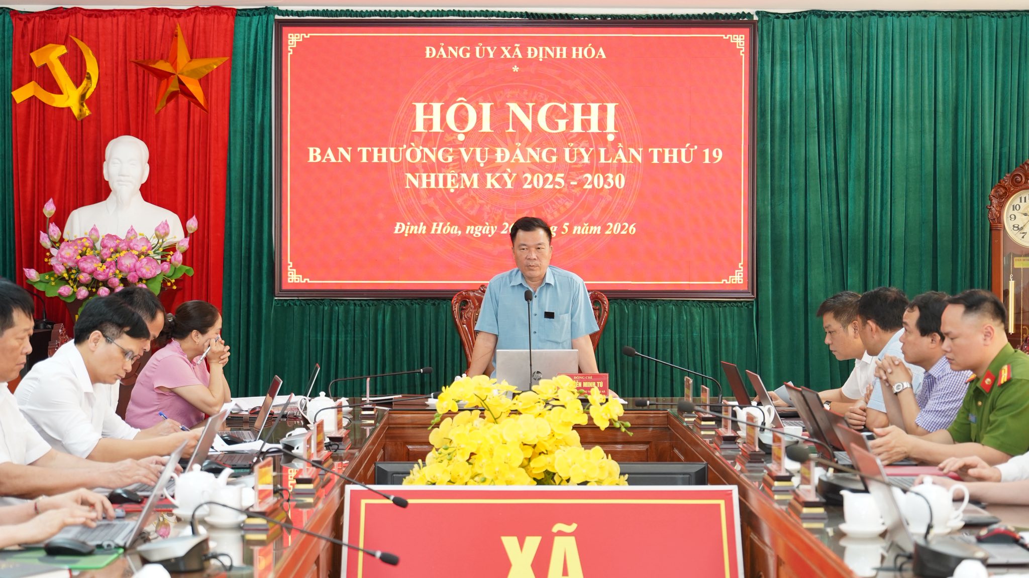 Anh-tin-bai