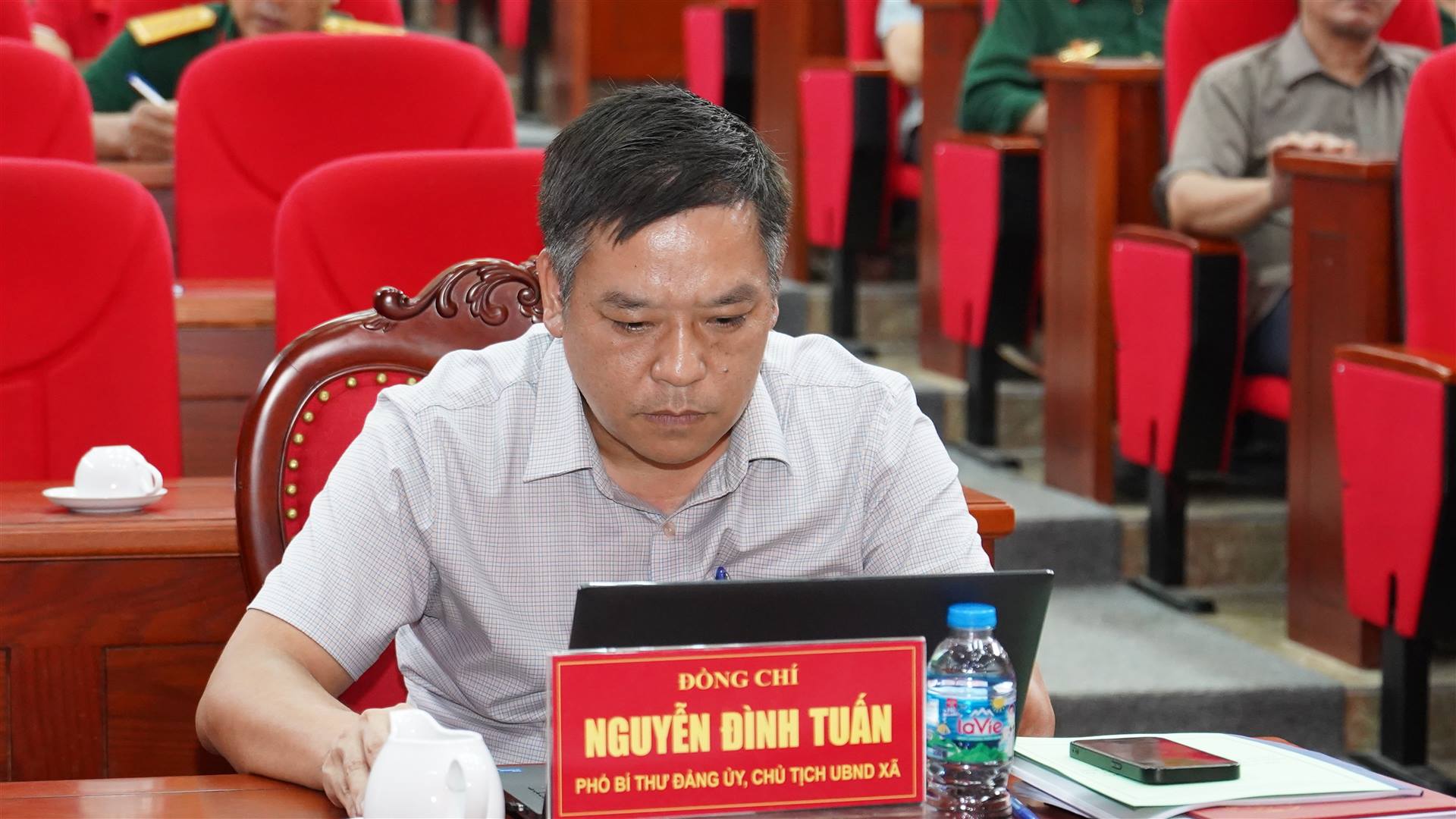 Anh-tin-bai