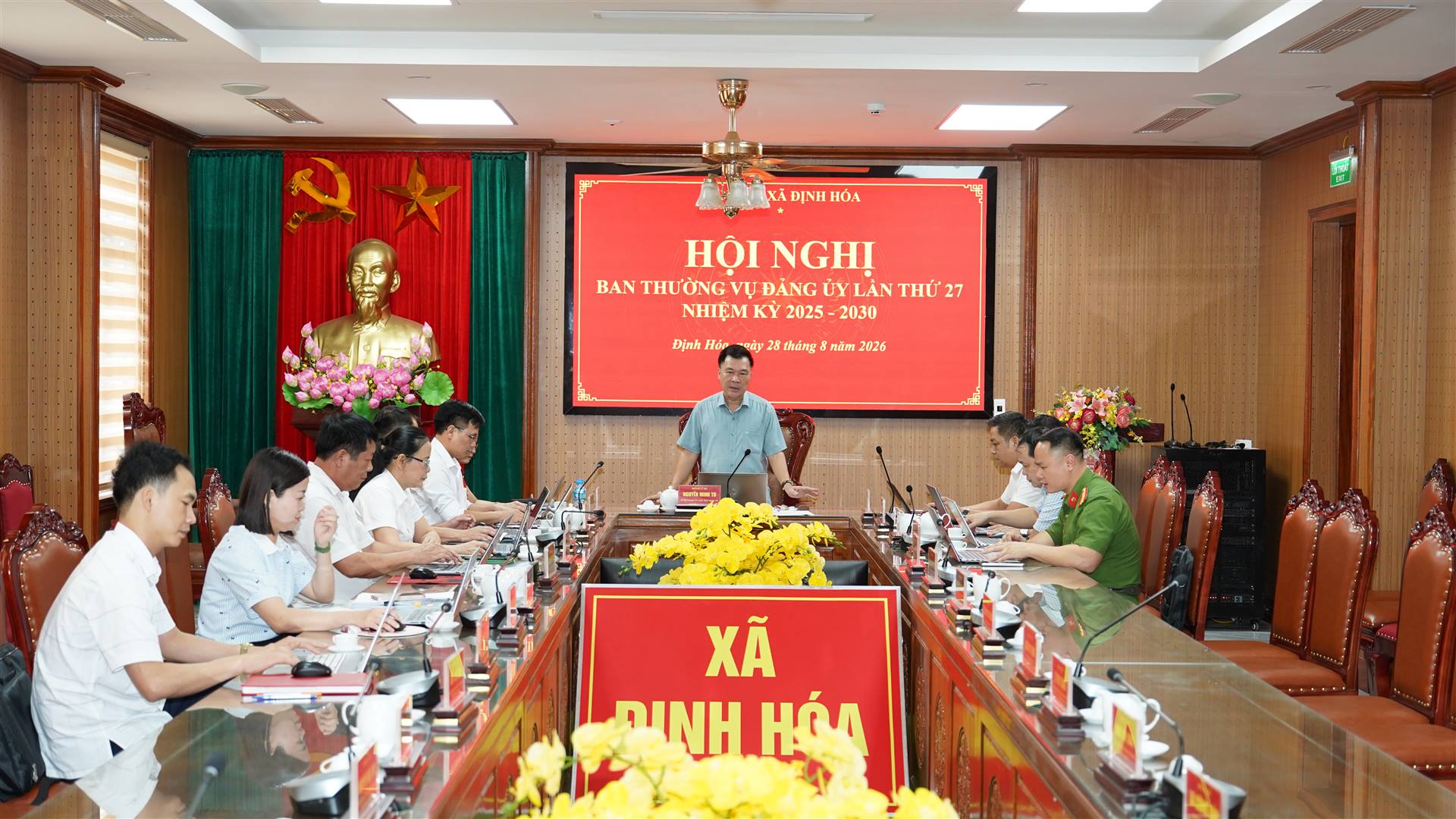 Anh-tin-bai