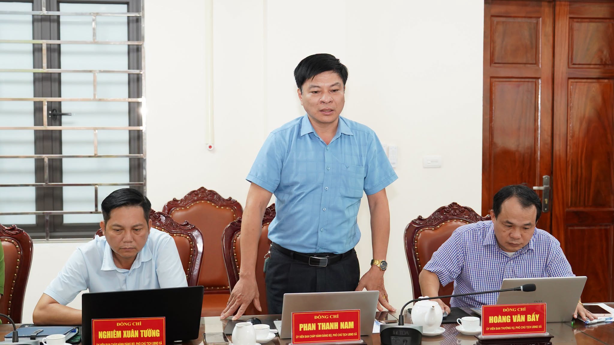 Anh-tin-bai