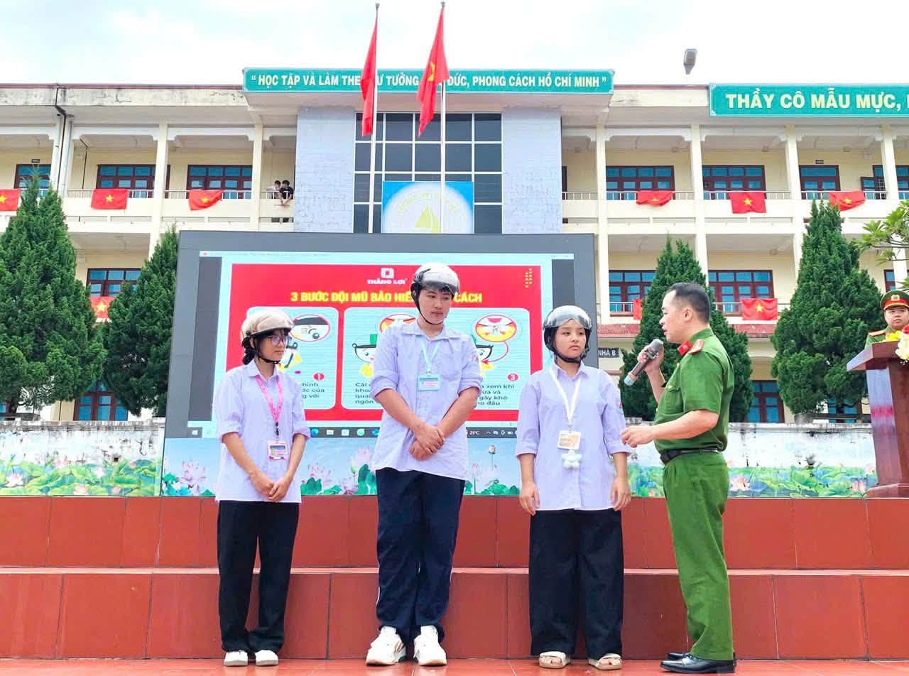 Anh-tin-bai